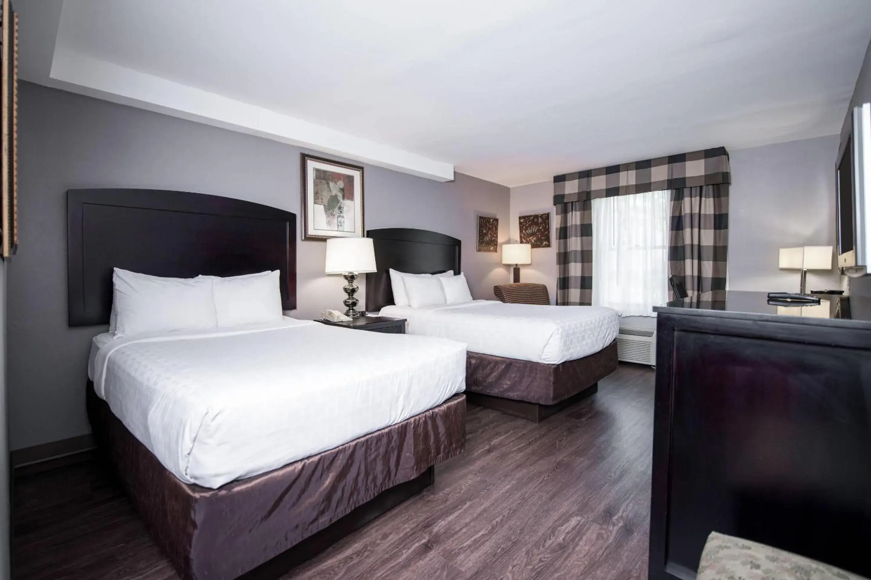 King Room - Non-Smoking in Clarion Hotel & Conference Center Leesburg King Room - Non-Smoking in Clarion Hotel & Conference Center Leesburg