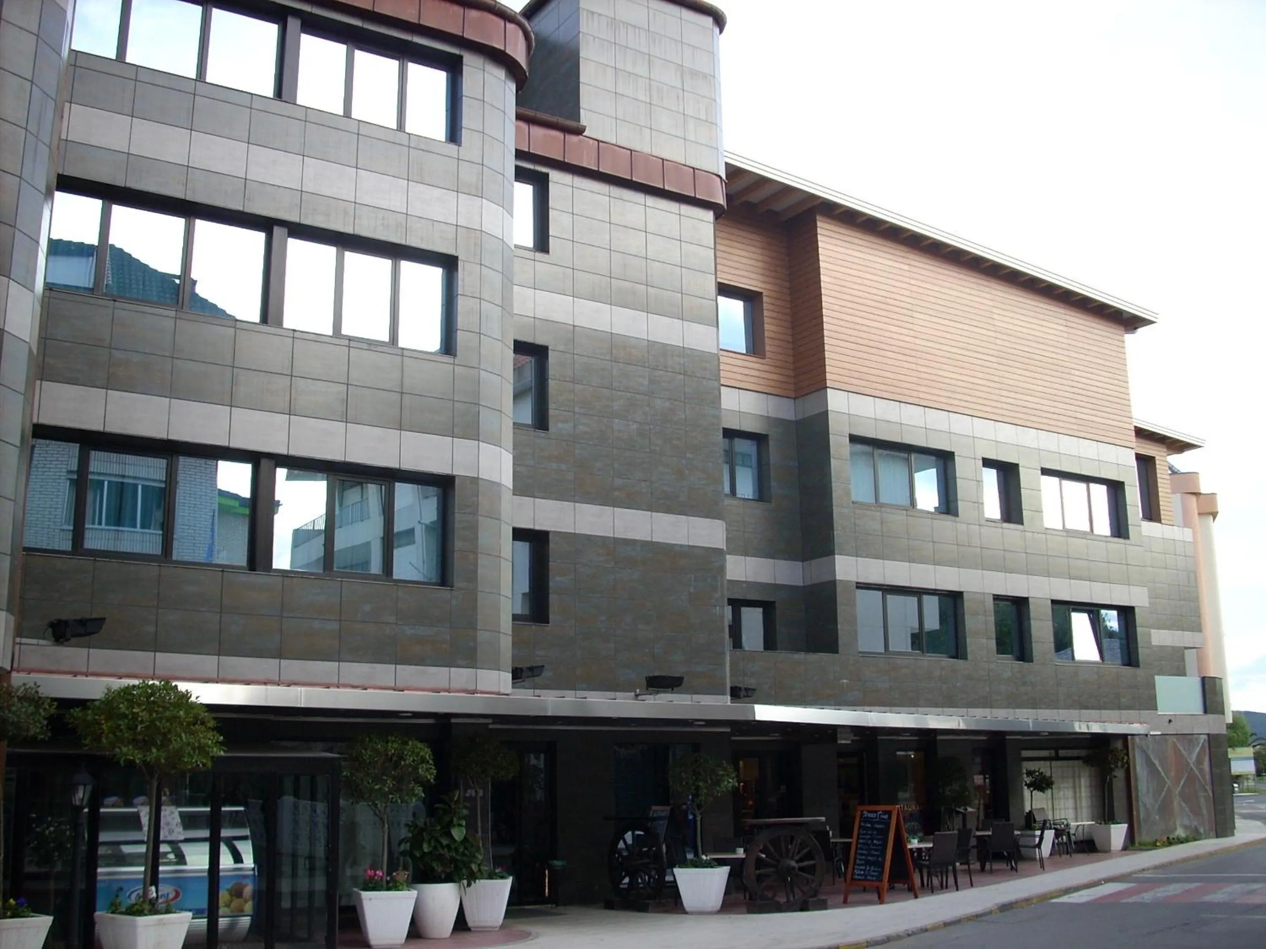 Facade/entrance in Hotel Isla Bella & Spa