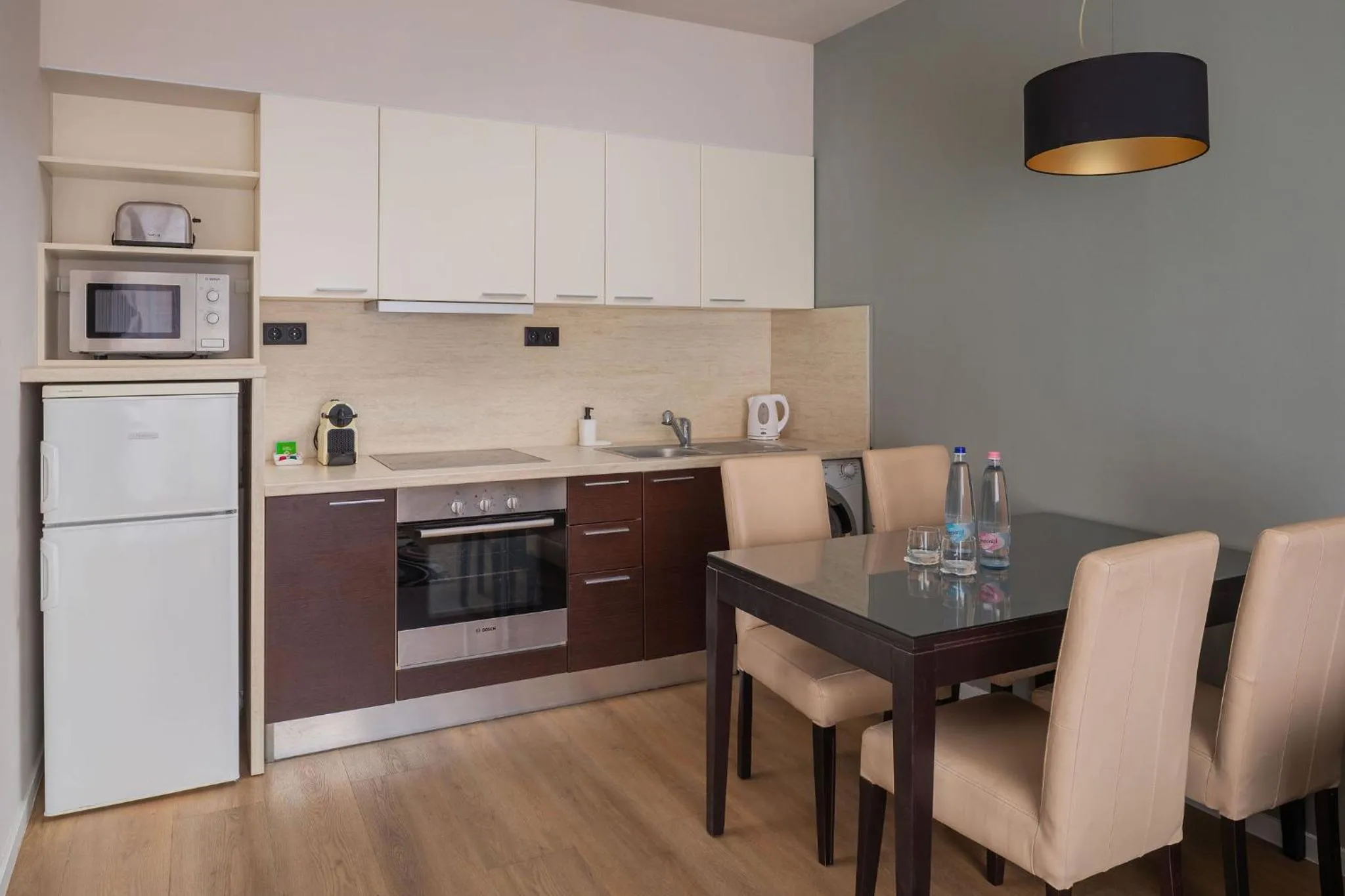 Coffee/tea facilities in Escala Hotel & Suites