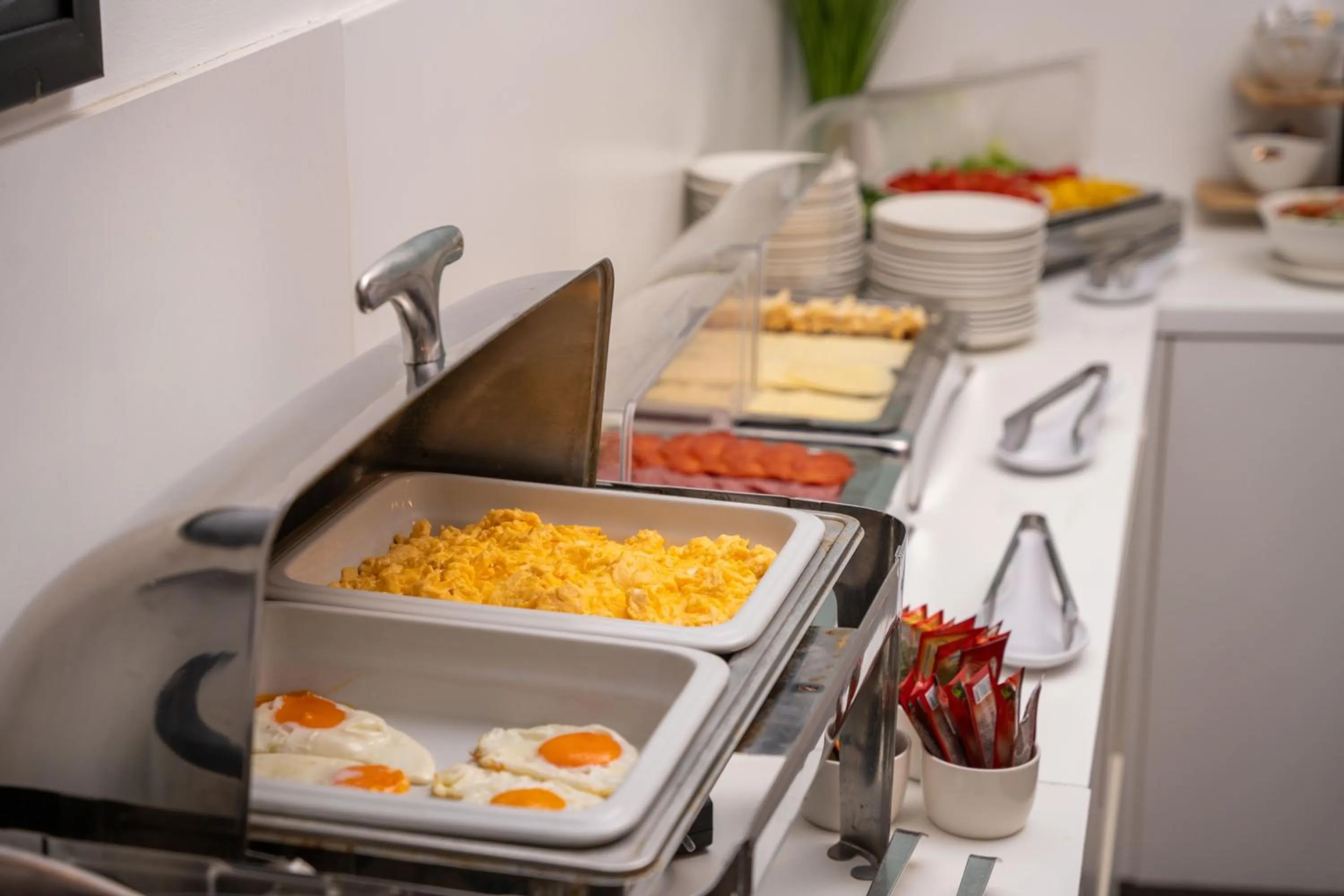 Breakfast in Escala Hotel & Suites