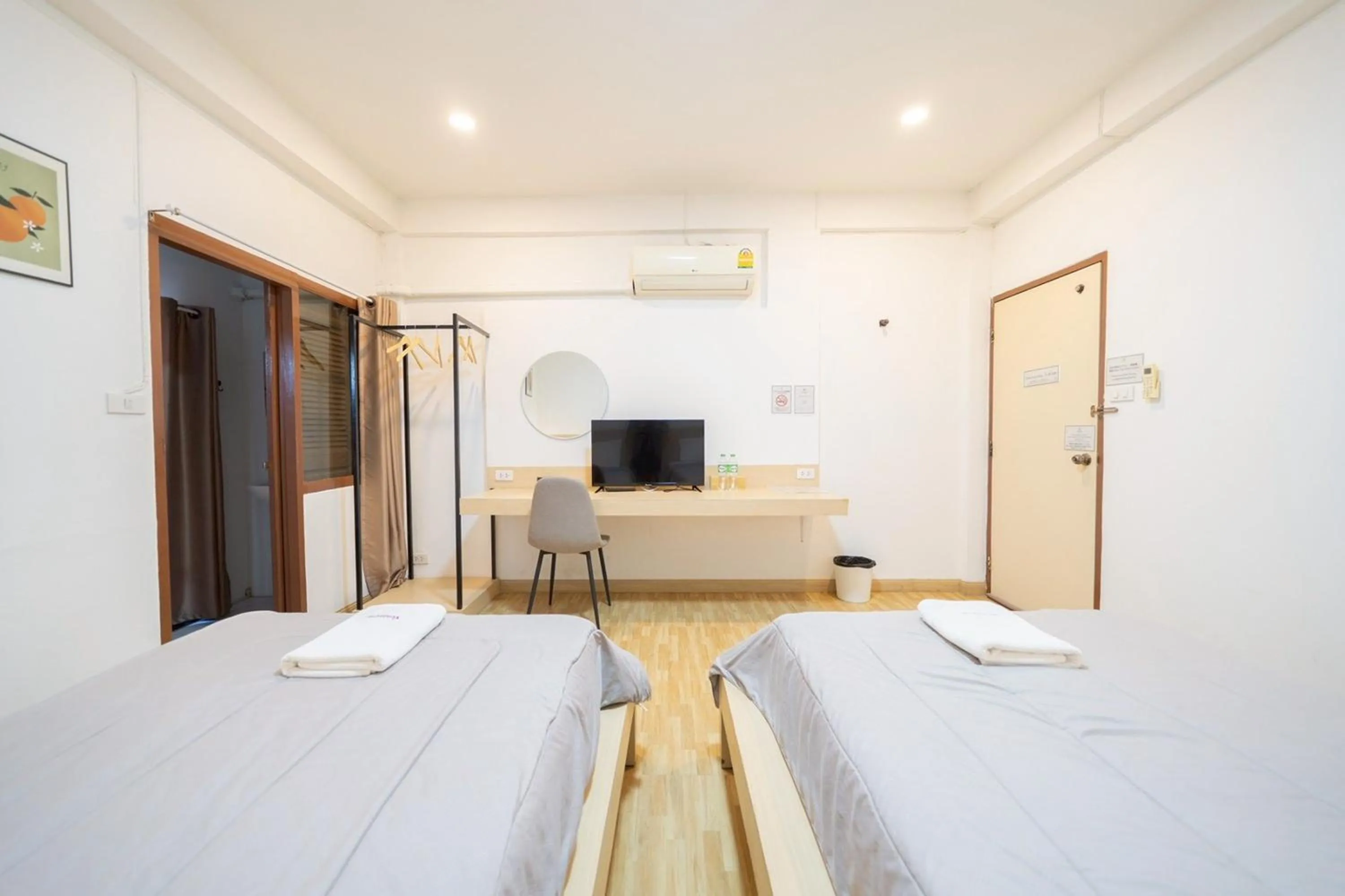 Bed in Koenji Guest House & Bar Chiang Mai