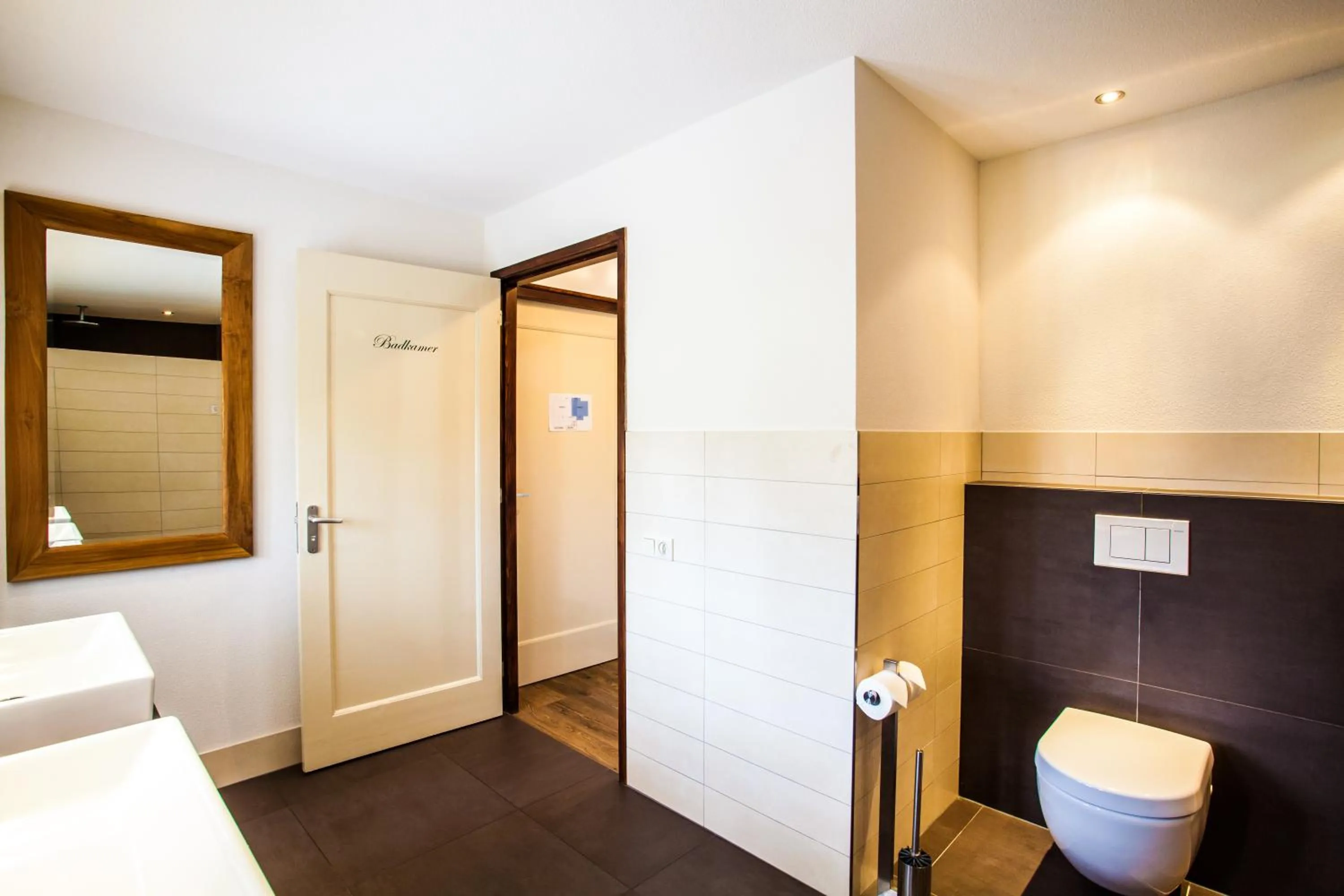 Toilet in Strandhotel Dennenbos