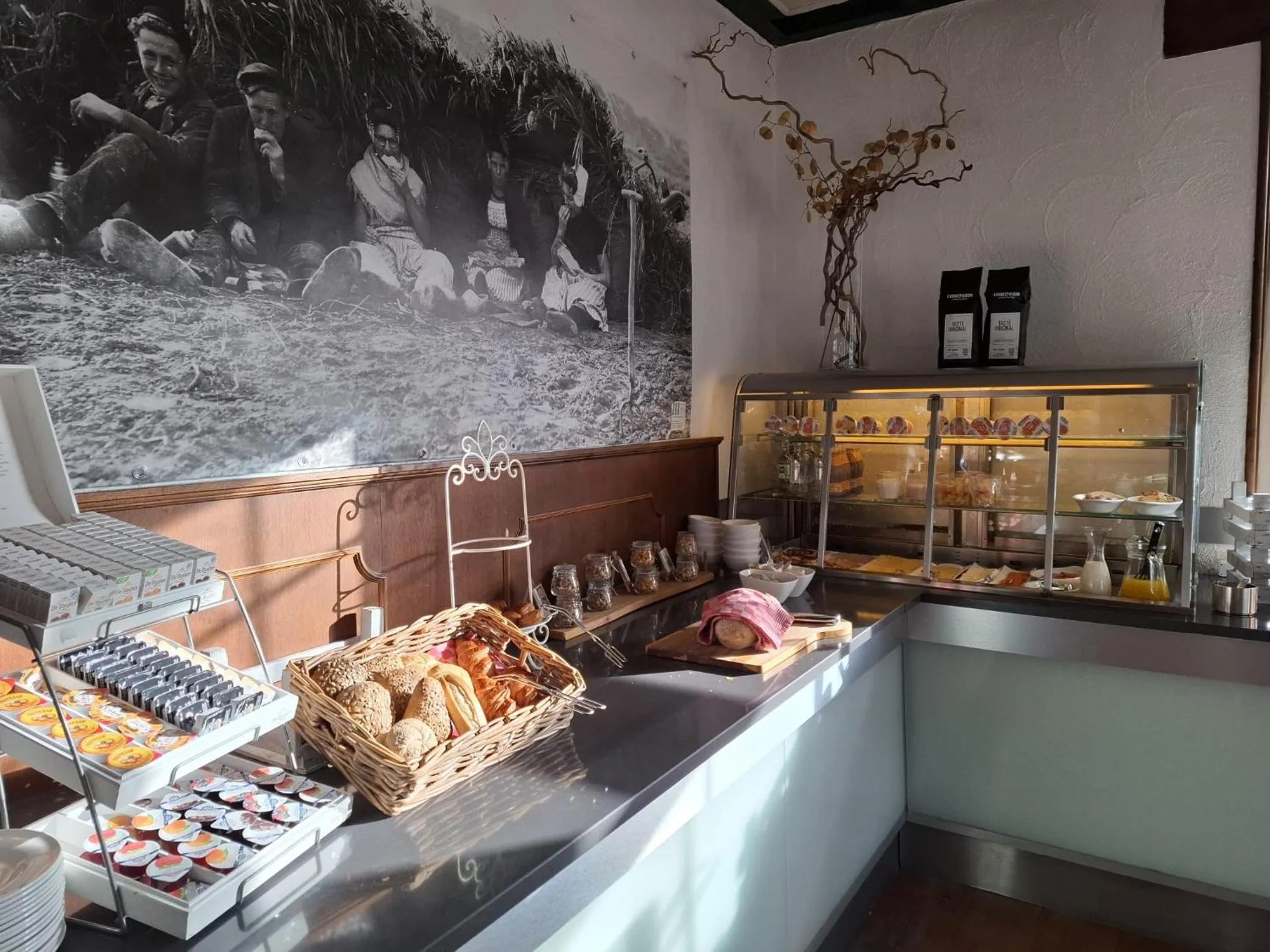 Breakfast in Strandhotel Dennenbos