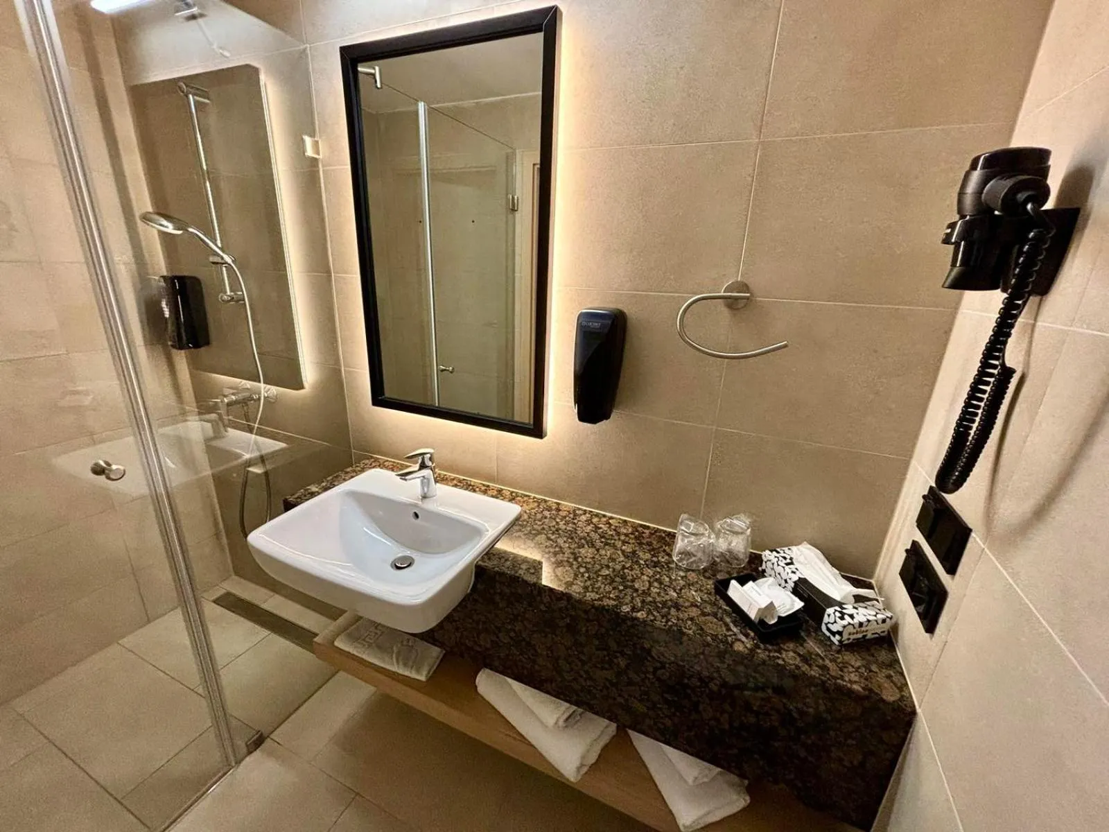 Toilet in Zenit Wellness Hotel Balaton