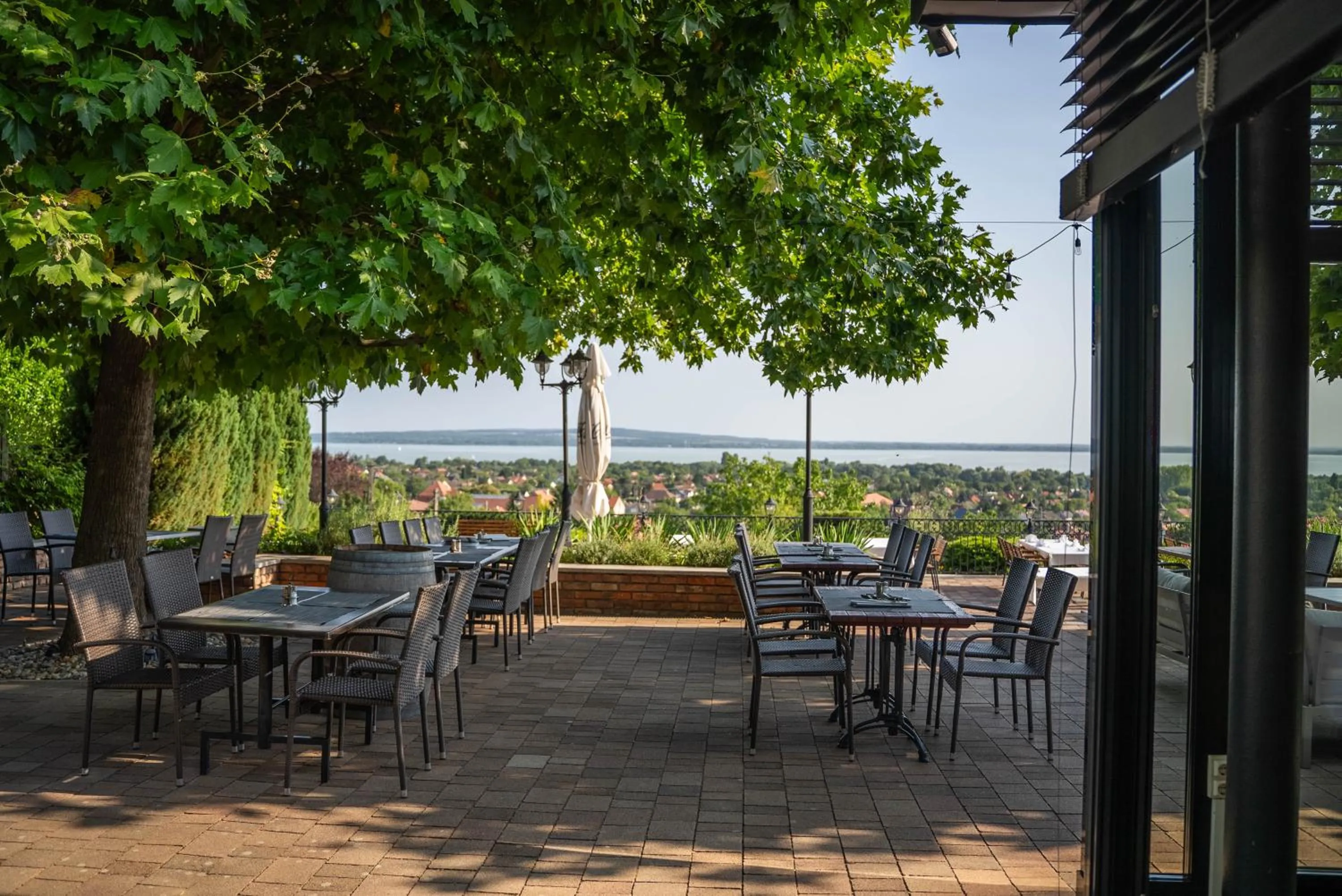 Restaurant/places to eat in Zenit Wellness Hotel Balaton