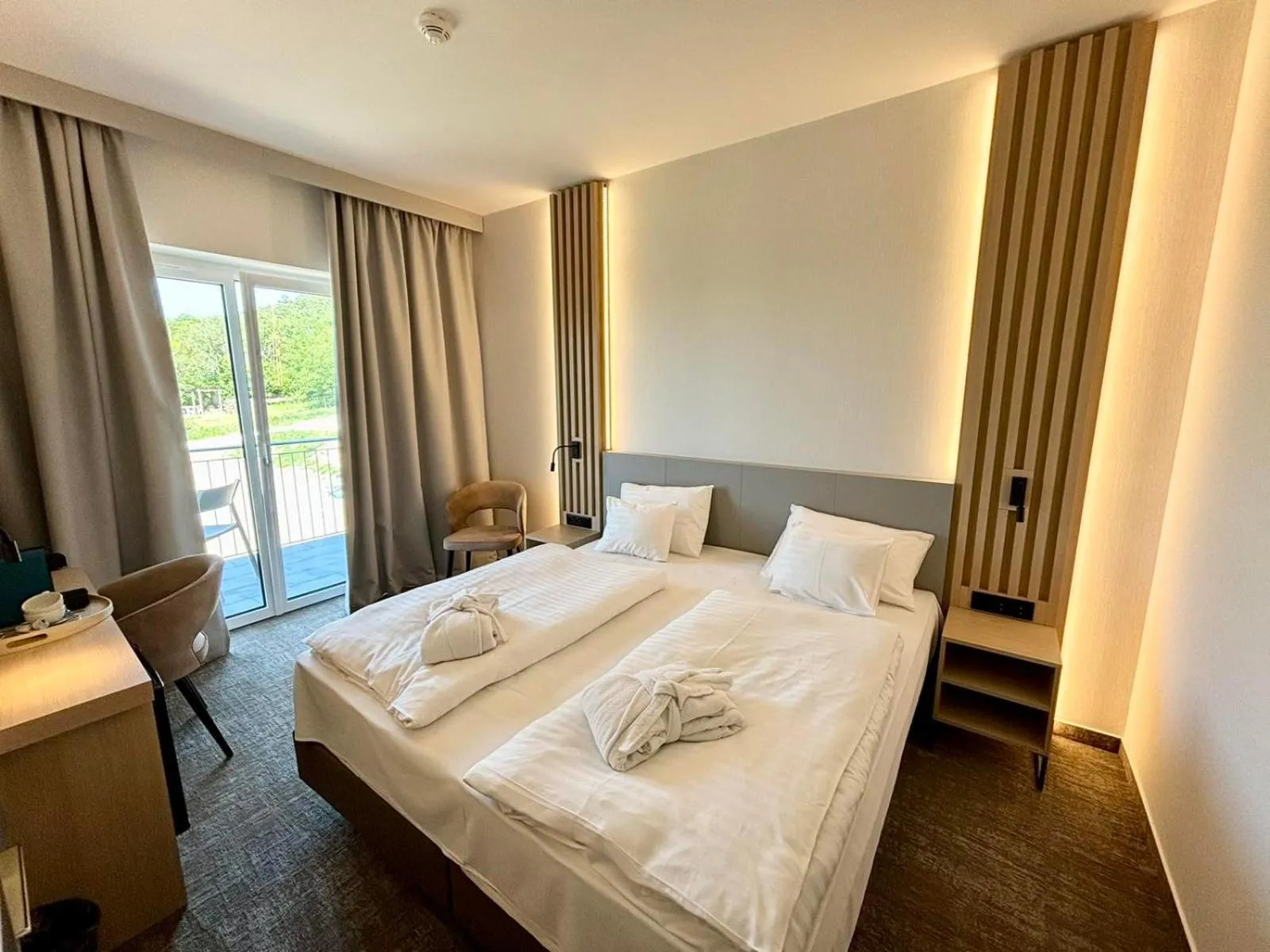 Photo of the whole room, Bed in Zenit Wellness Hotel Balaton