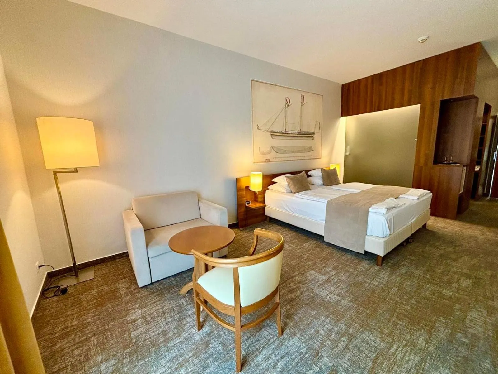 Photo of the whole room, Bed in Zenit Wellness Hotel Balaton