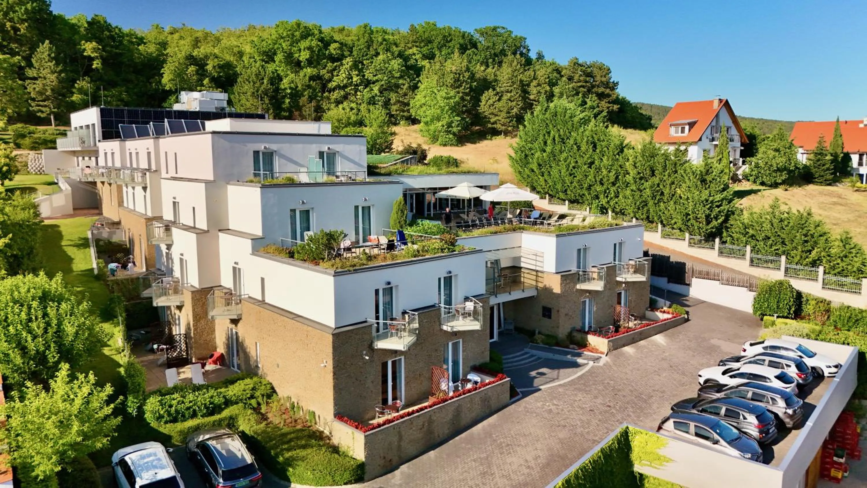 Property building in Zenit Wellness Hotel Balaton