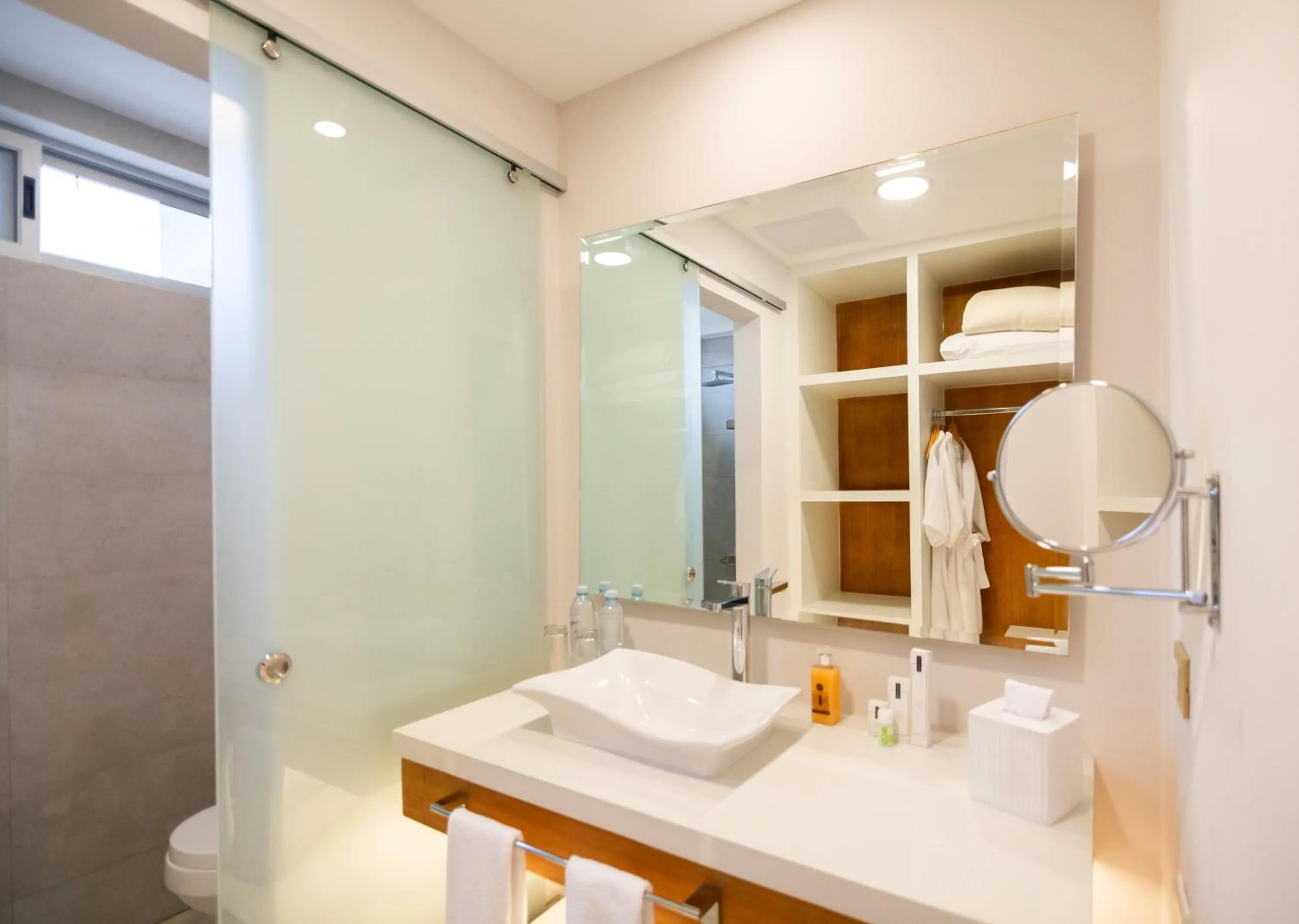 Bathroom in Oro Verde Manta