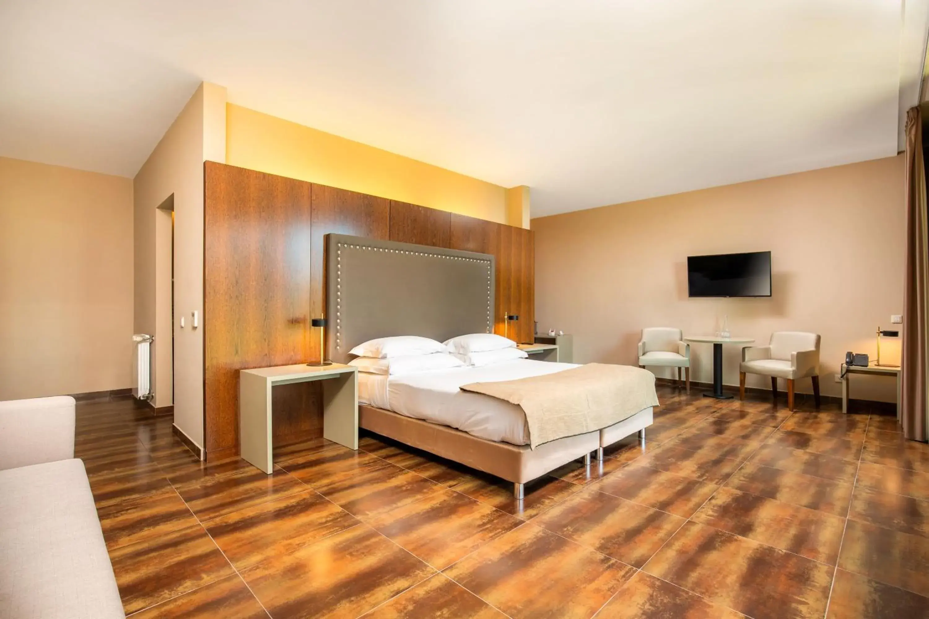 Deluxe Double Room in NAU Morgado Golf & Country Club Deluxe Double Room in NAU Morgado Golf & Country Club