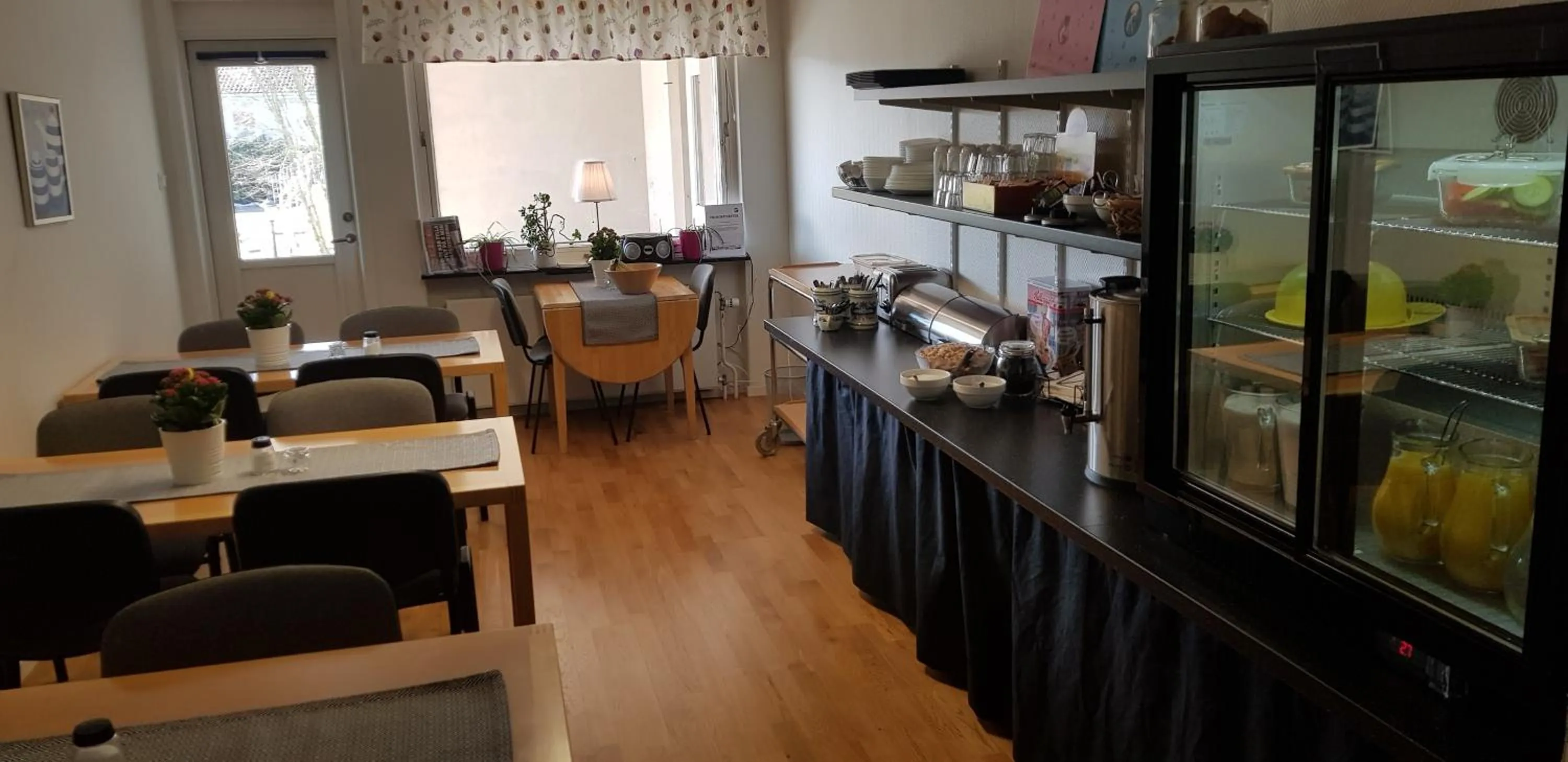 Breakfast in Brålanda Hotell och Vandrarhem