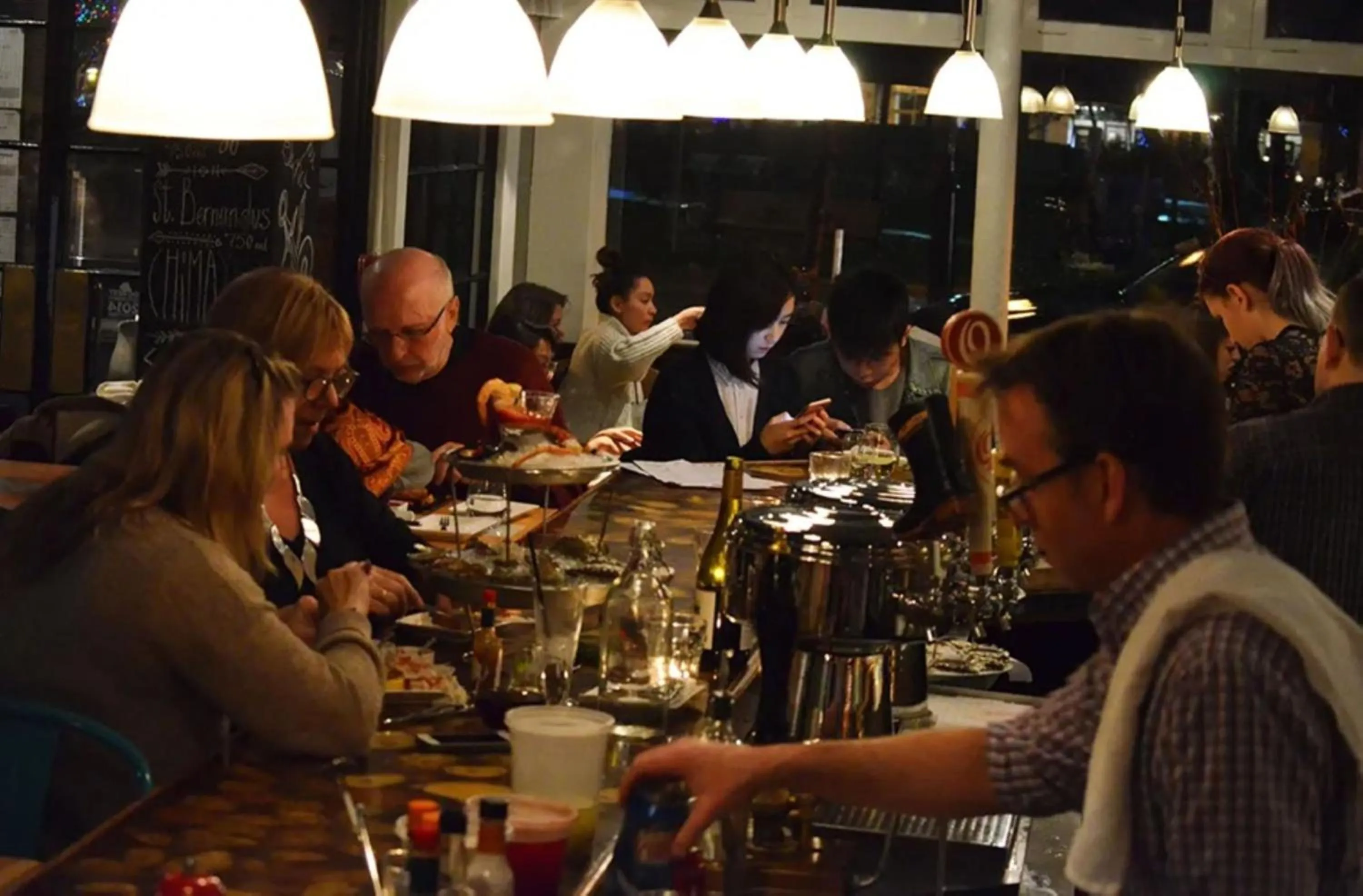 Restaurant/places to eat in Holiday Inn Express Toronto Downtown by IHG