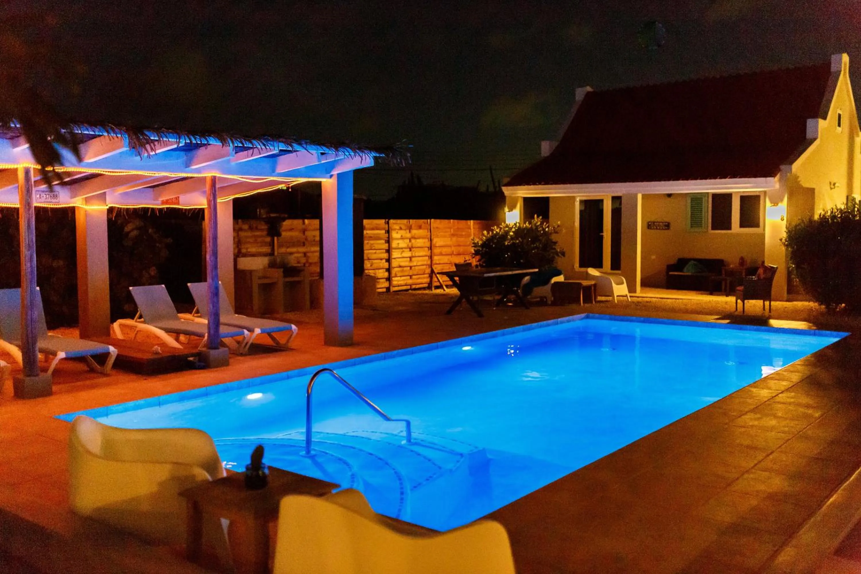 Night in Aruba Boutique Apartments - Adults Only