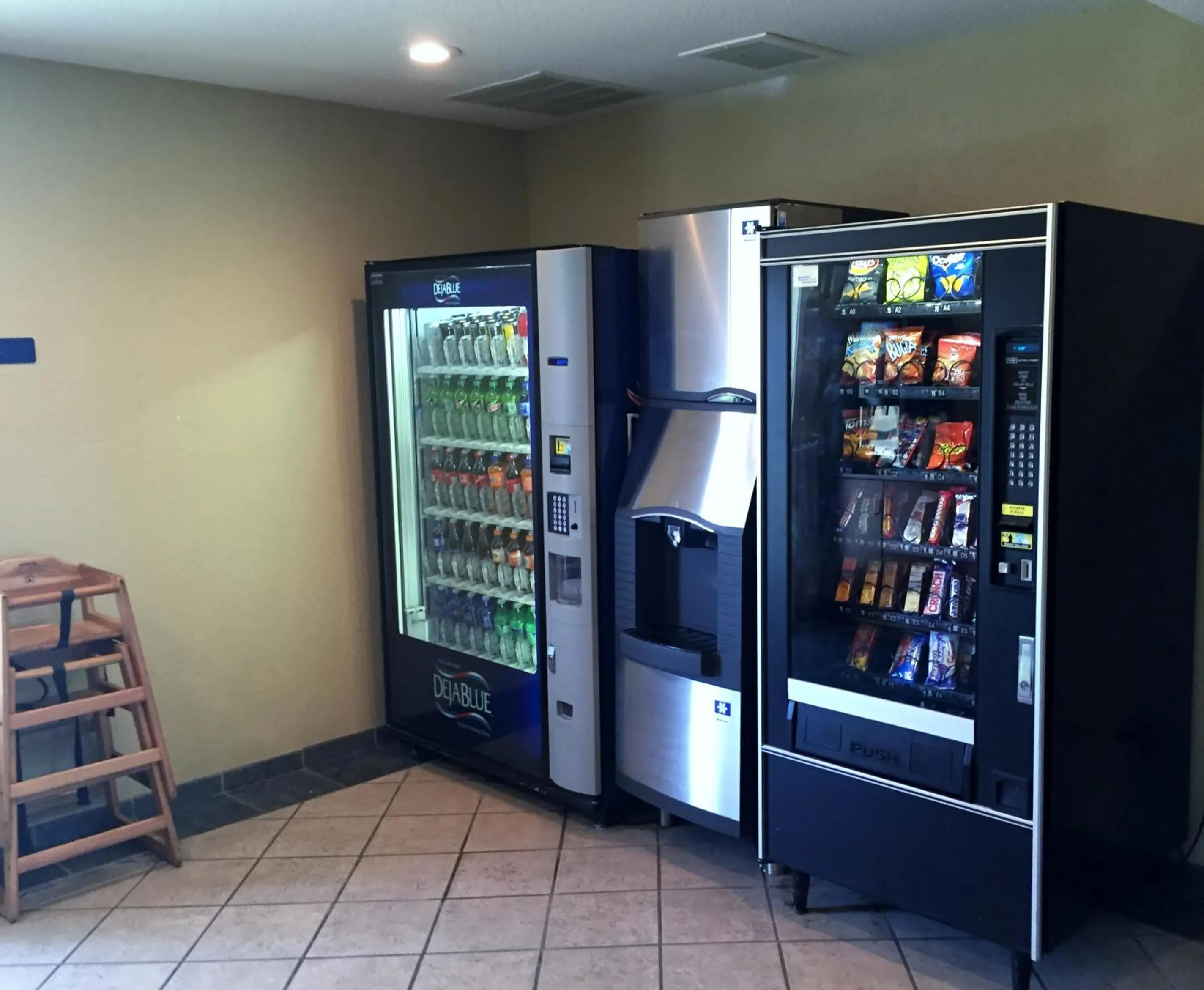 Food in Microtel Inn & Suites Beckley East