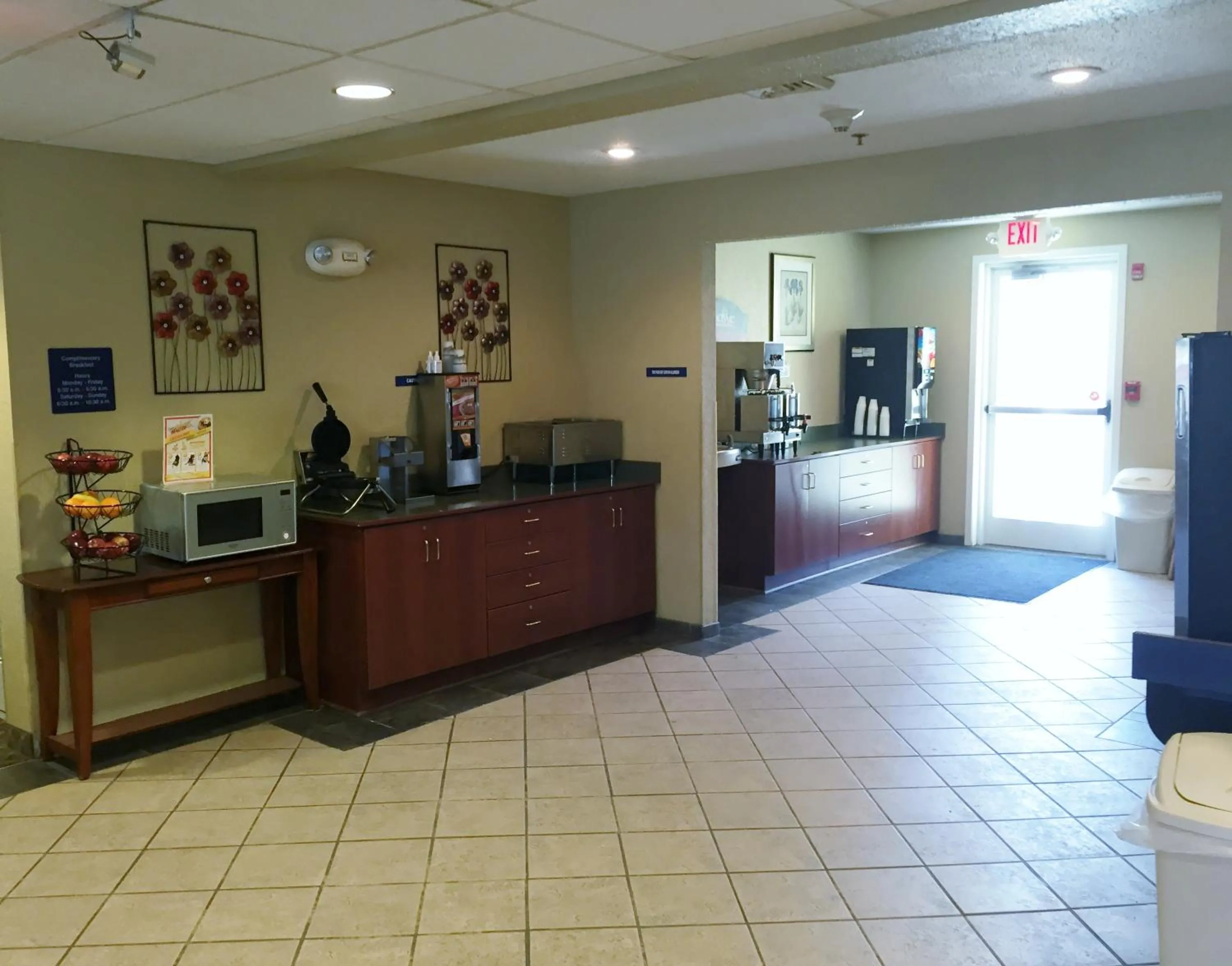 Dining area in Microtel Inn & Suites Beckley East
