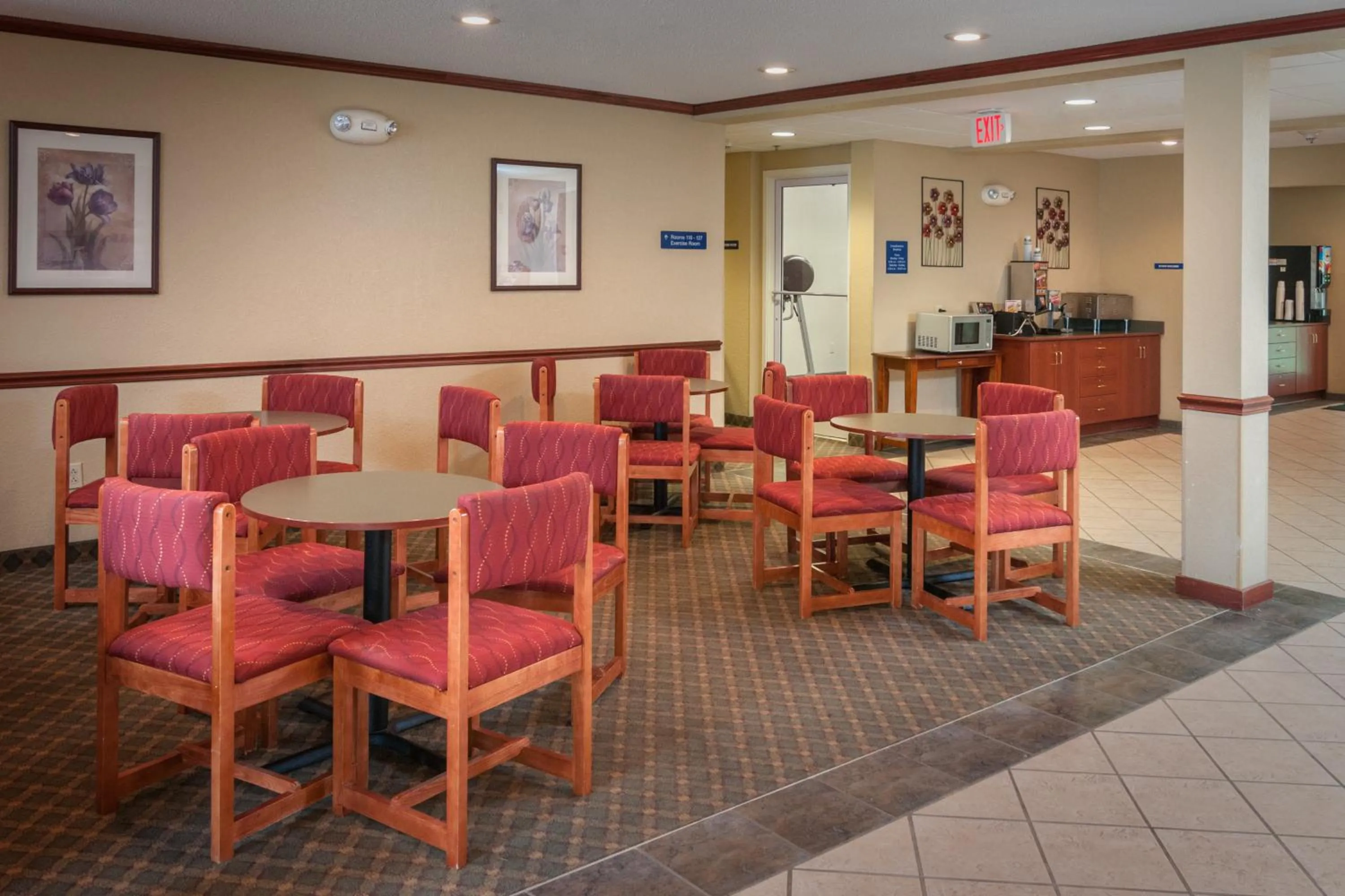 Restaurant/places to eat in Microtel Inn & Suites Beckley East