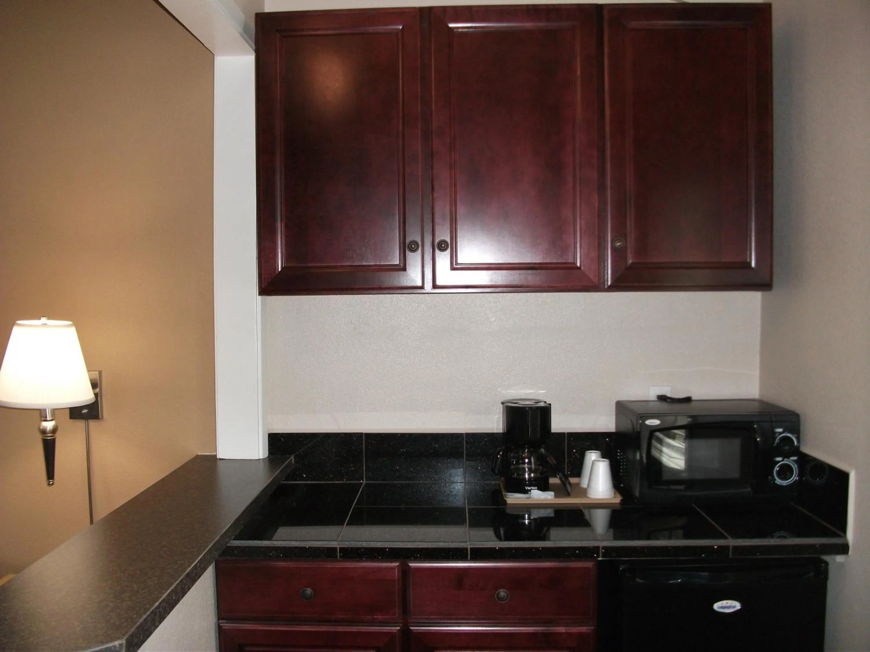 Kitchen or kitchenette in Tri-Valley Inn & Suites