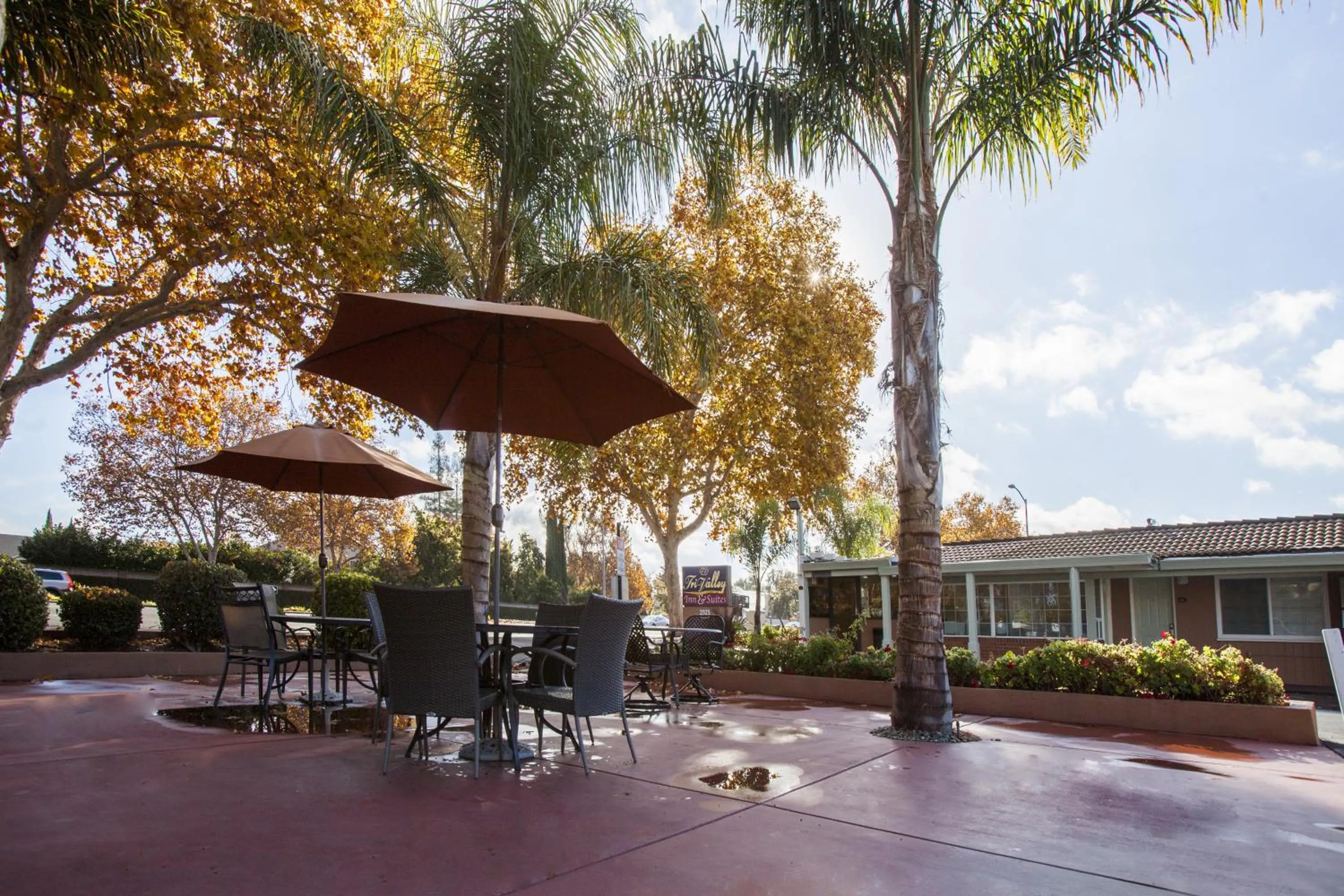 Property building in Tri-Valley Inn & Suites