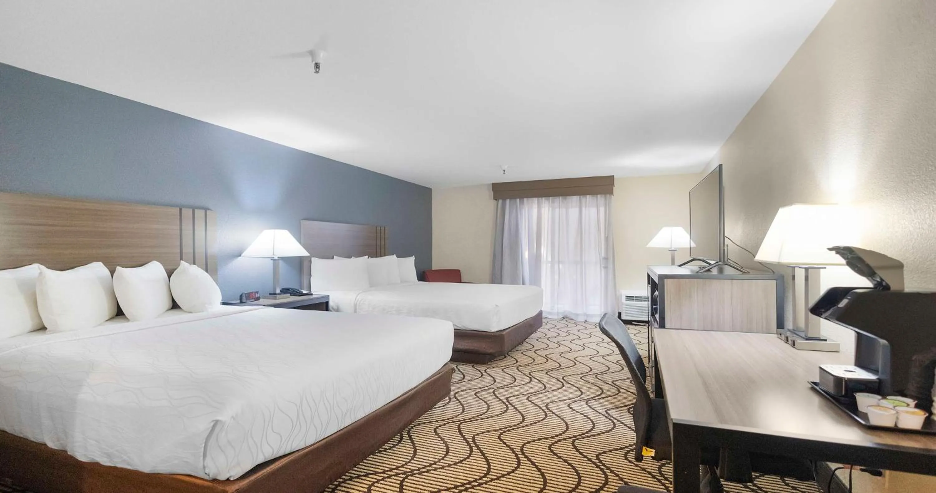 Bedroom, Bed in Best Western Plus Heritage Inn