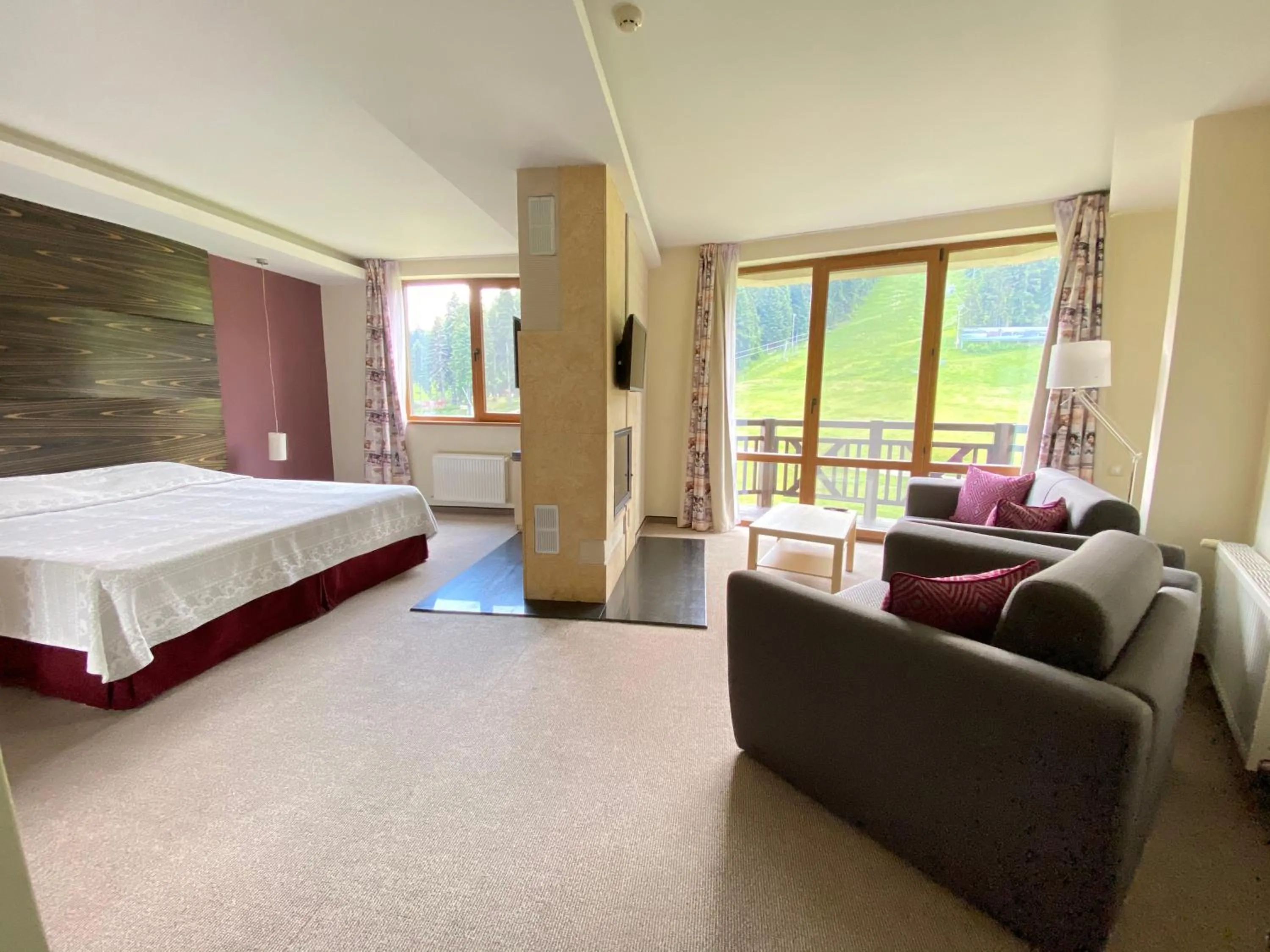 Bed in Ice Angels Hotel