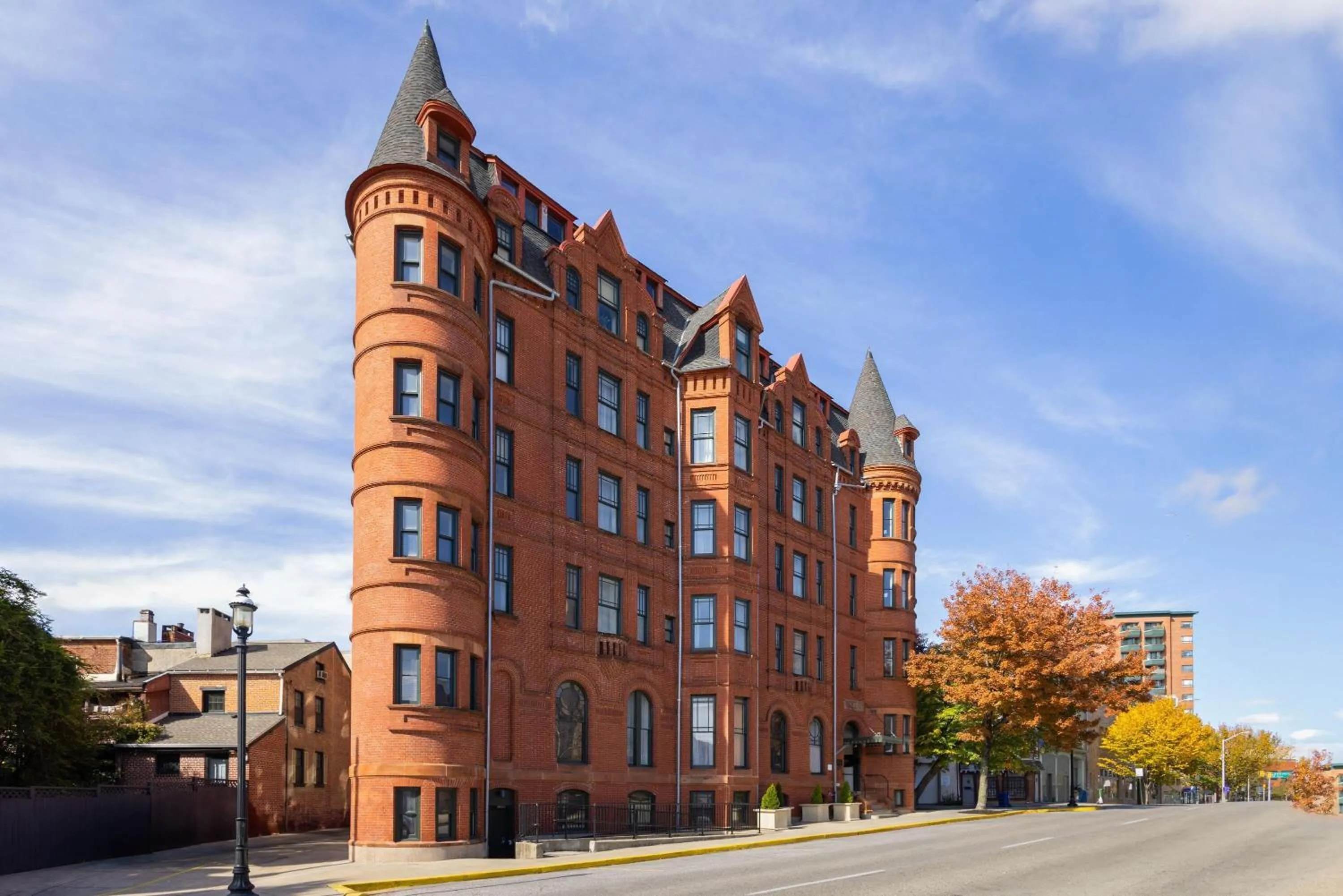 Property building in Hotel Brexton, Trademark Collection by Wyndham