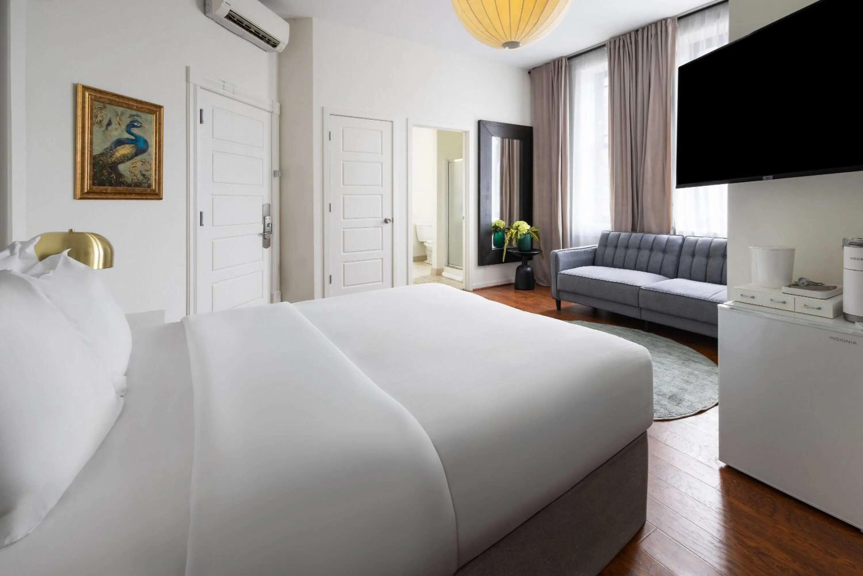 Photo of the whole room, Bed in Hotel Brexton, Trademark Collection by Wyndham