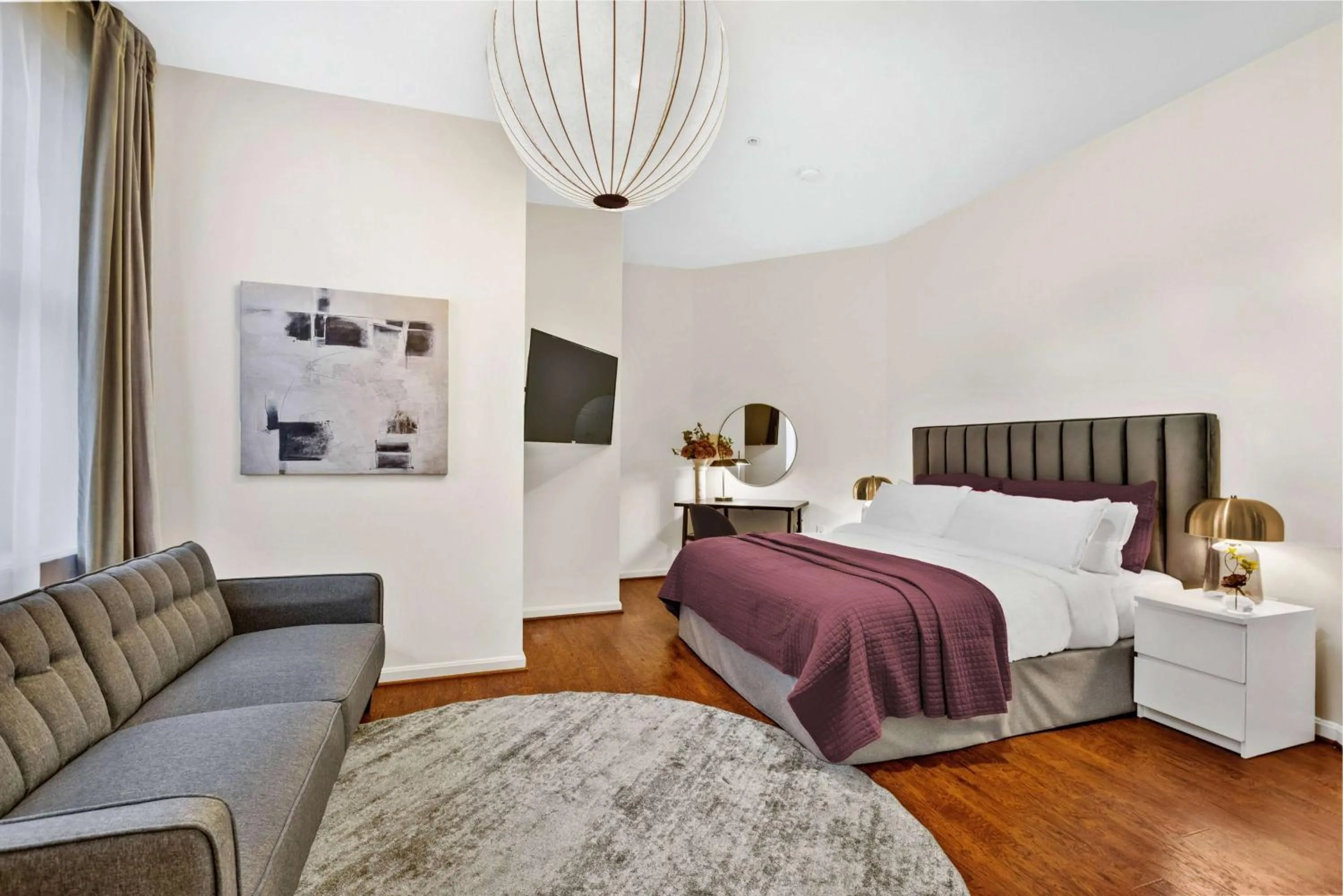 Deluxe King Room - Non-Smoking in Hotel Brexton, Trademark Collection by Wyndham