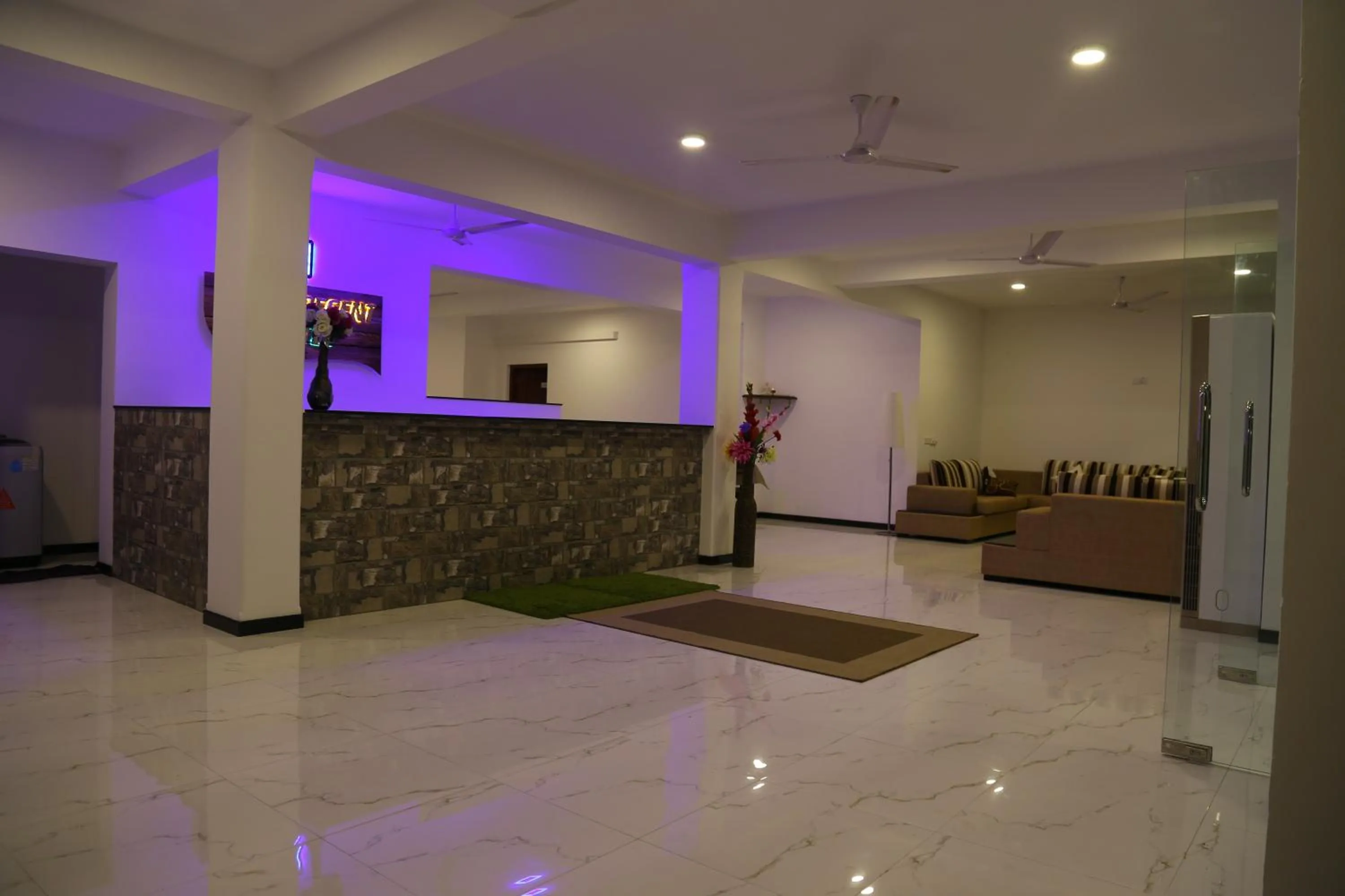 Lobby or reception in Hikka Regent Hotel