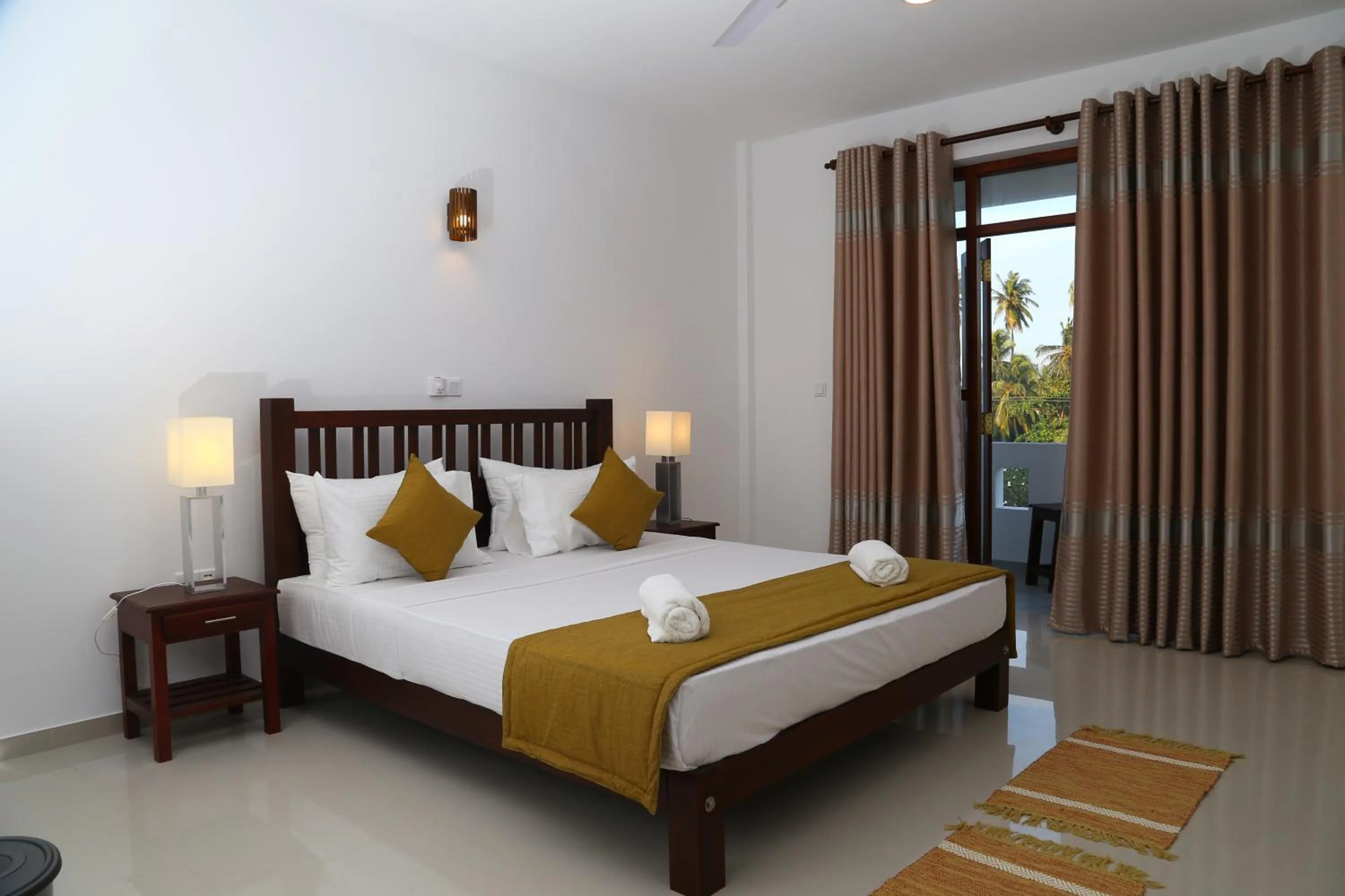 Bedroom, Bed in Hikka Regent Hotel