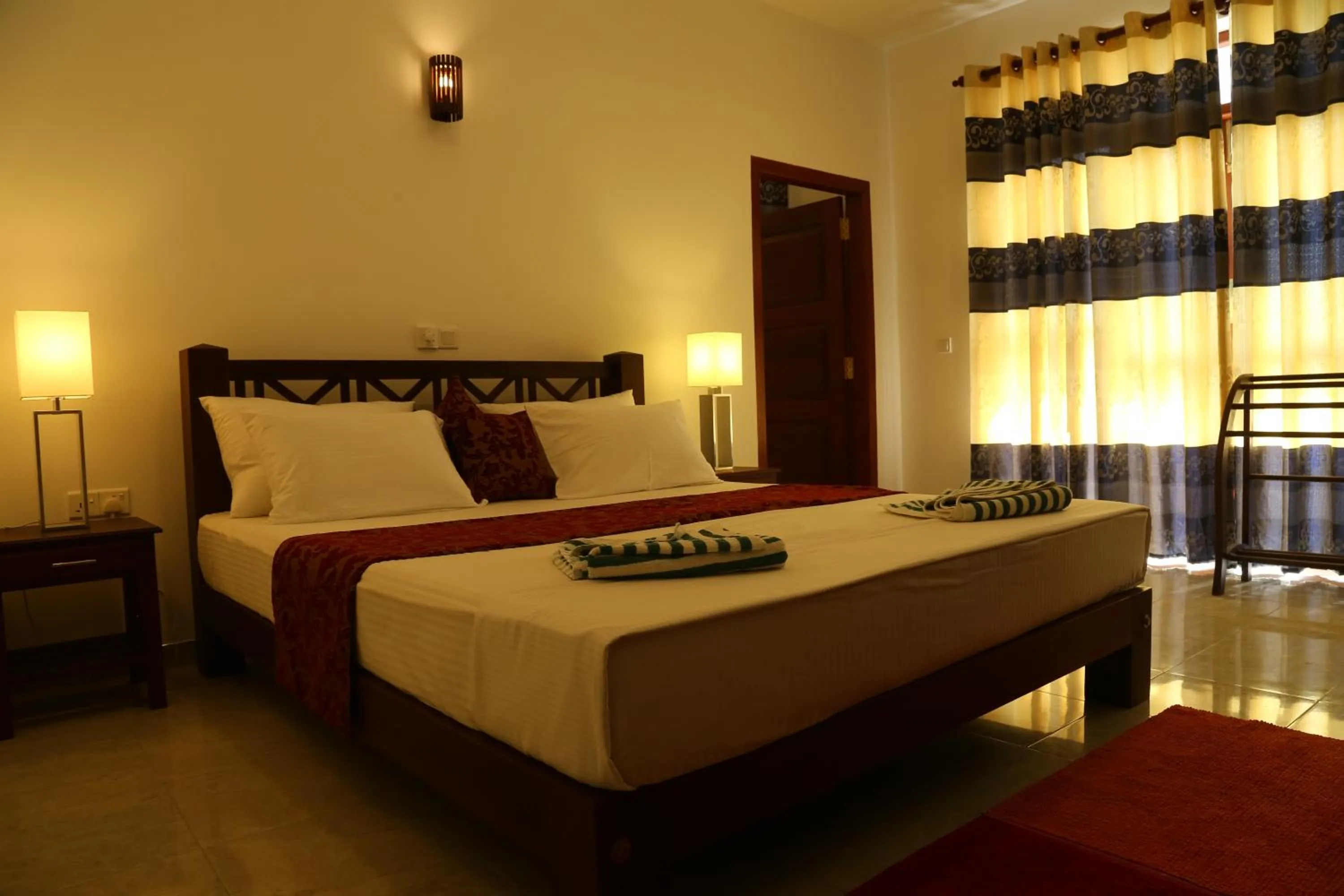 Bedroom, Bed in Hikka Regent Hotel