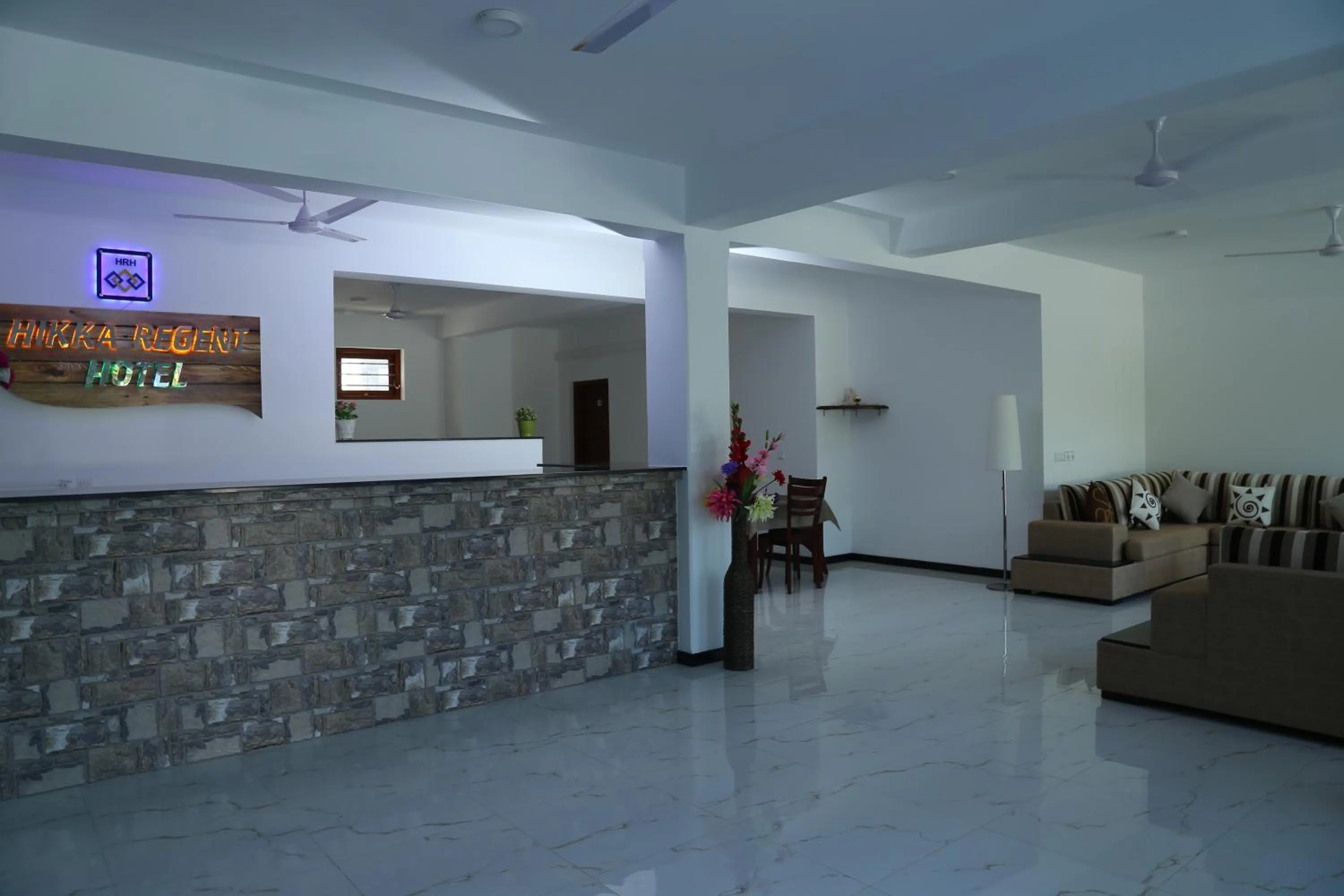 Lobby or reception in Hikka Regent Hotel