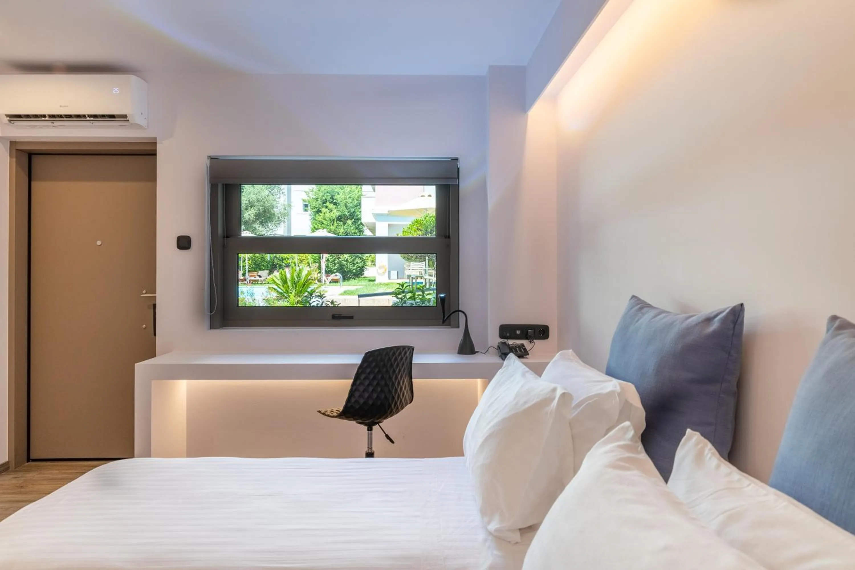 Photo of the whole room, Bed in Civitel Attik Rooms & Suites