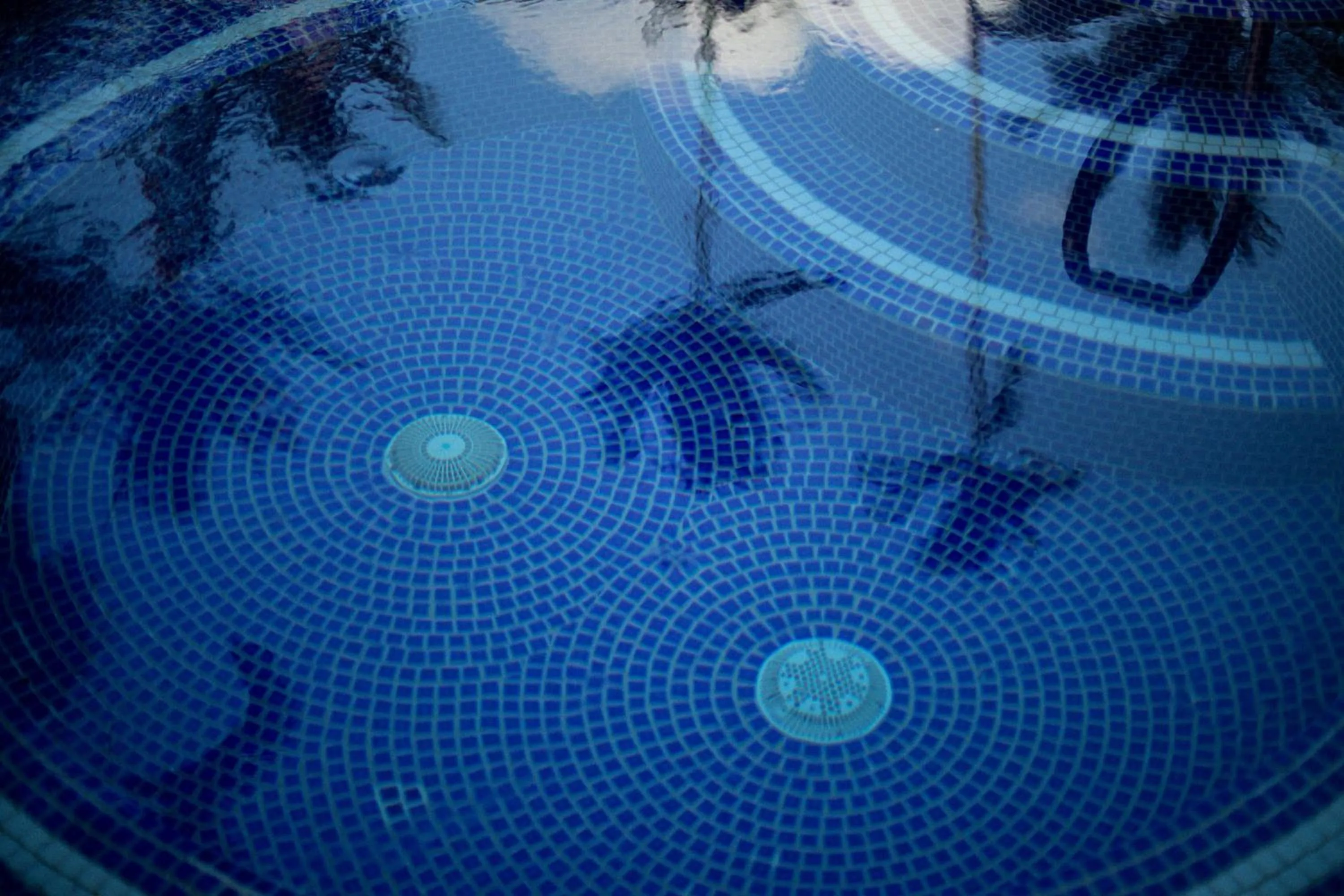 Property building in Plantation Hale Suites