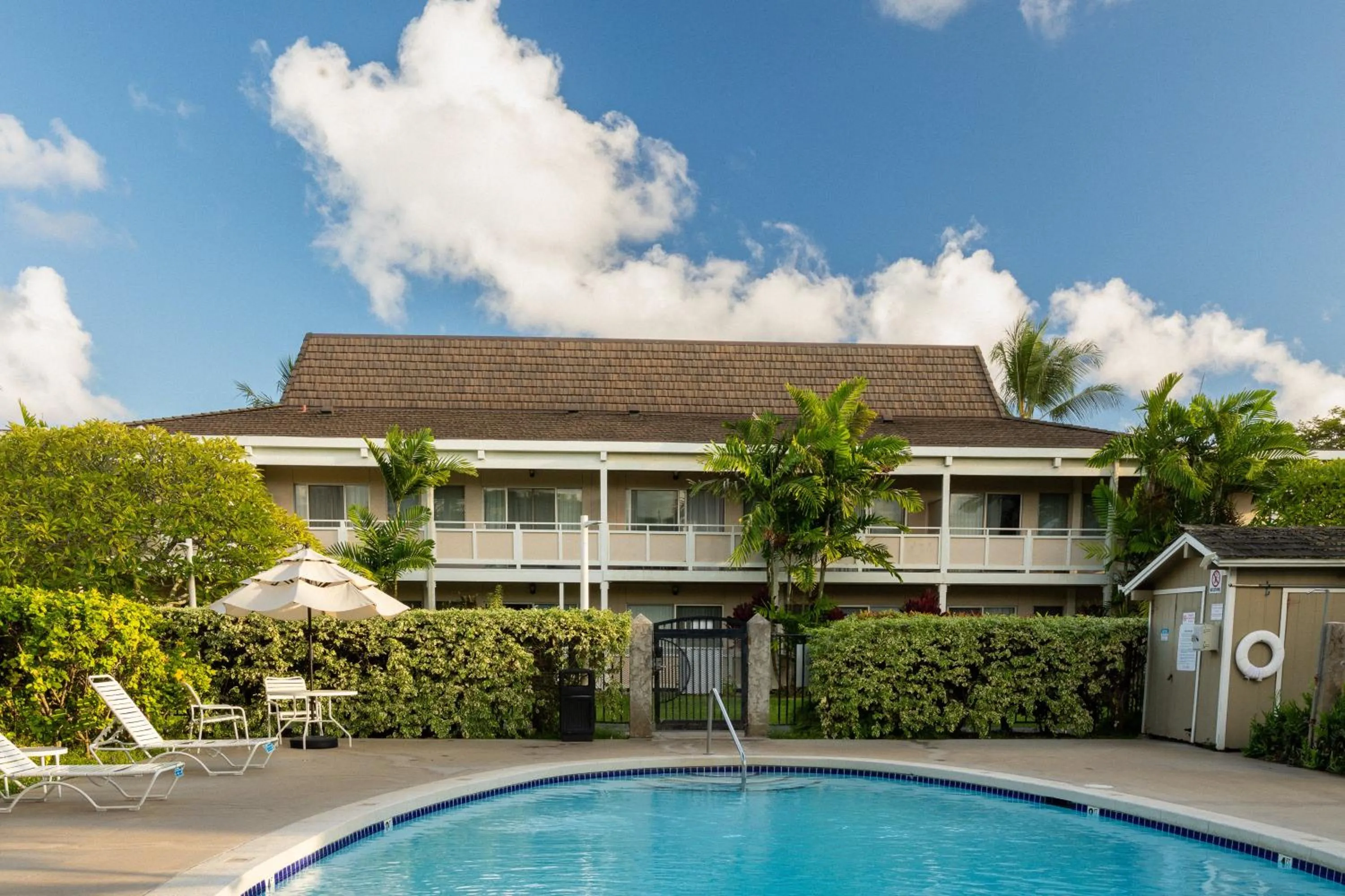 Property building in Plantation Hale Suites