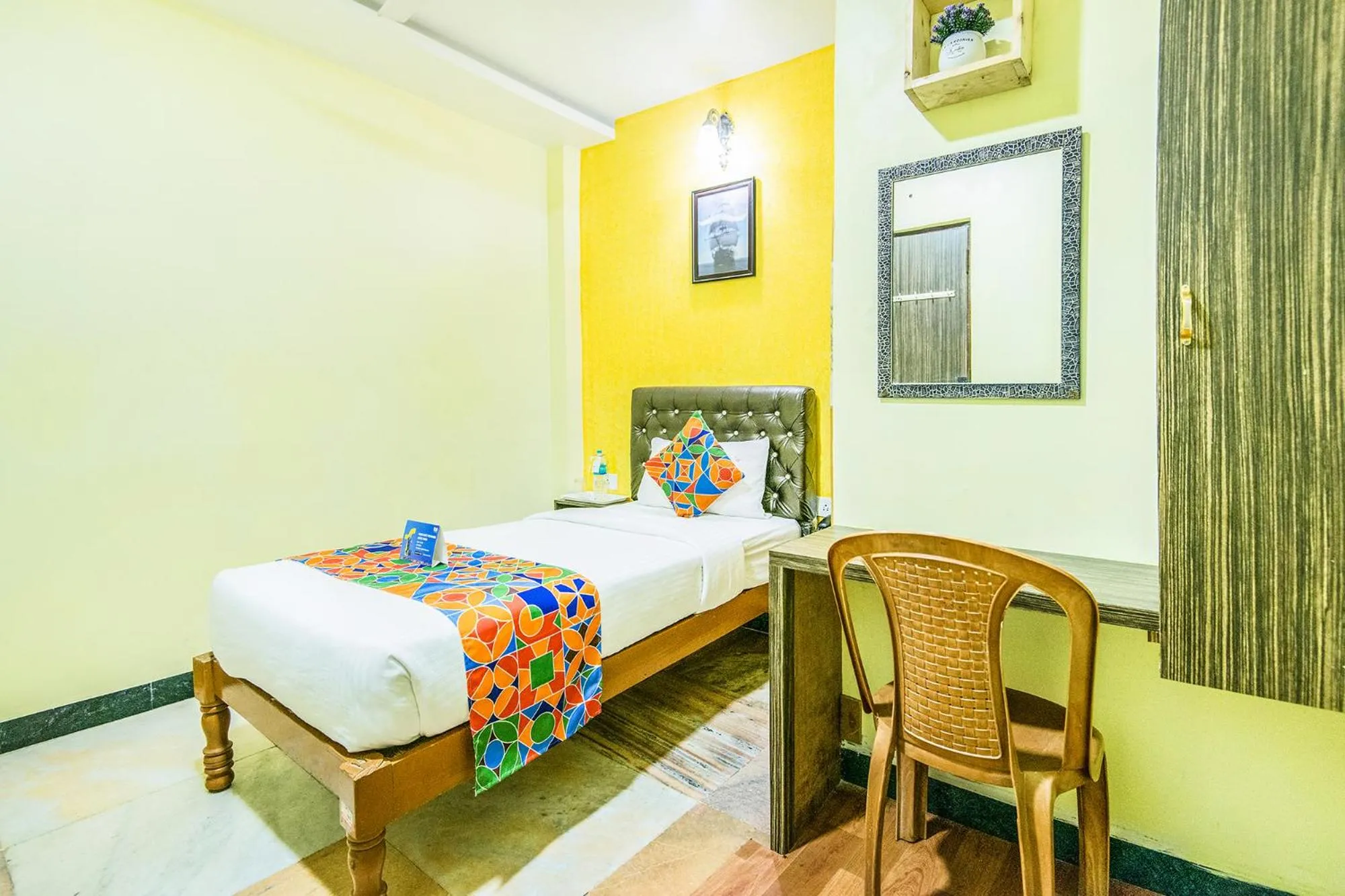 Photo of the whole room, Bed in Royal Palace Marina