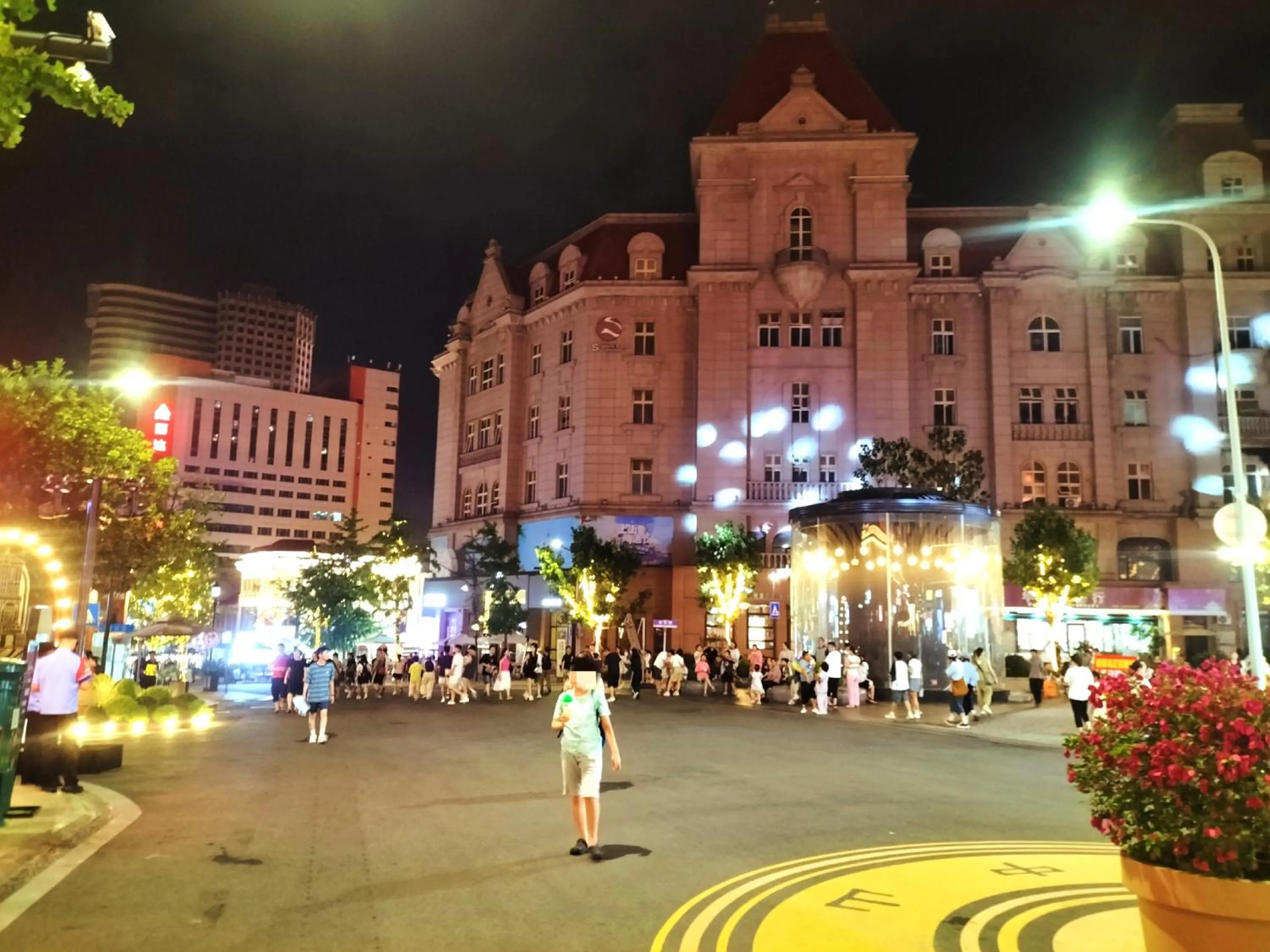Property building in Hua Qi Kaiserdom Hotel Zhongshan Road St Michael's Cathedral and Zhanqiao Pier Qingdao
