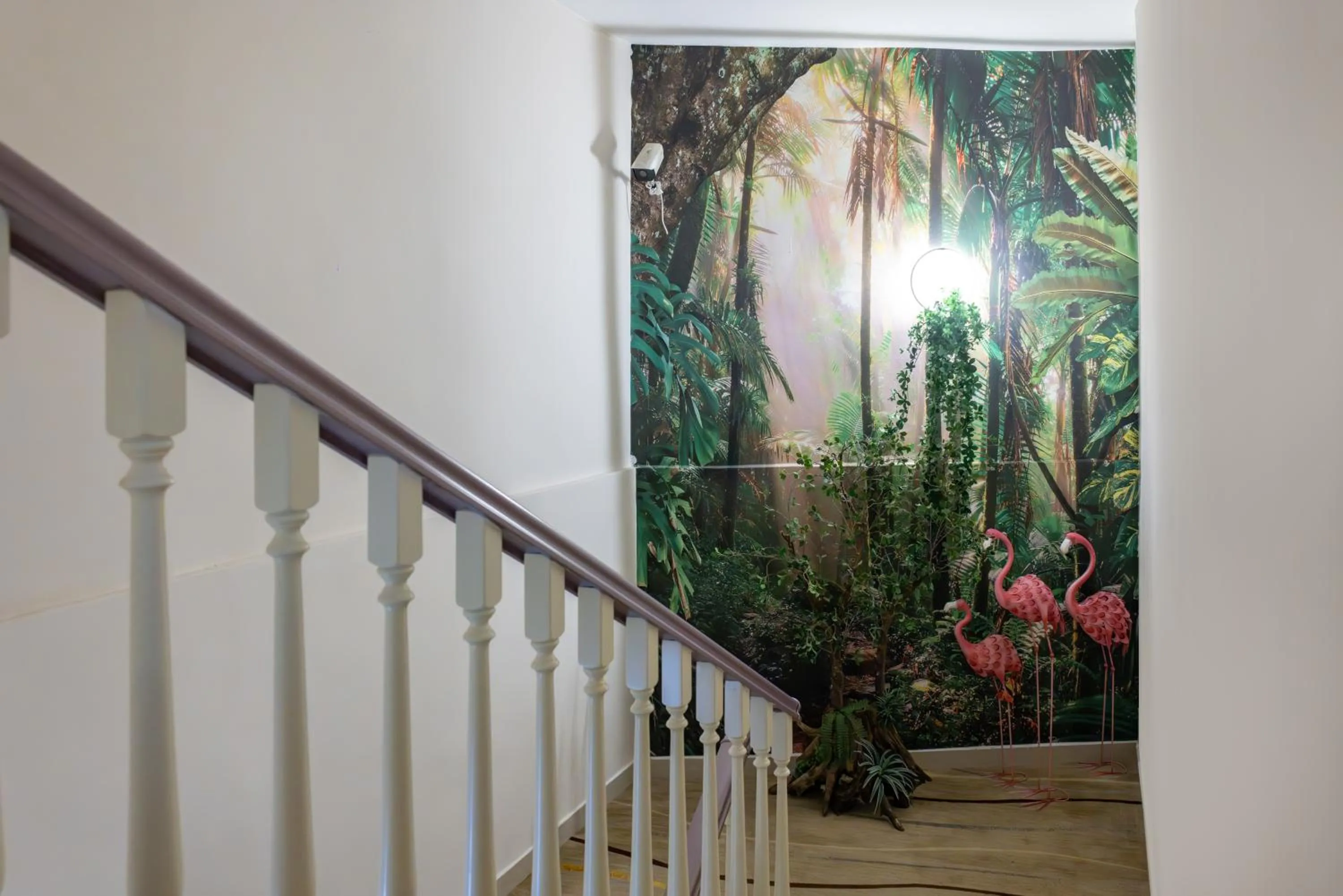 Decorative detail in Summer Tree Inn