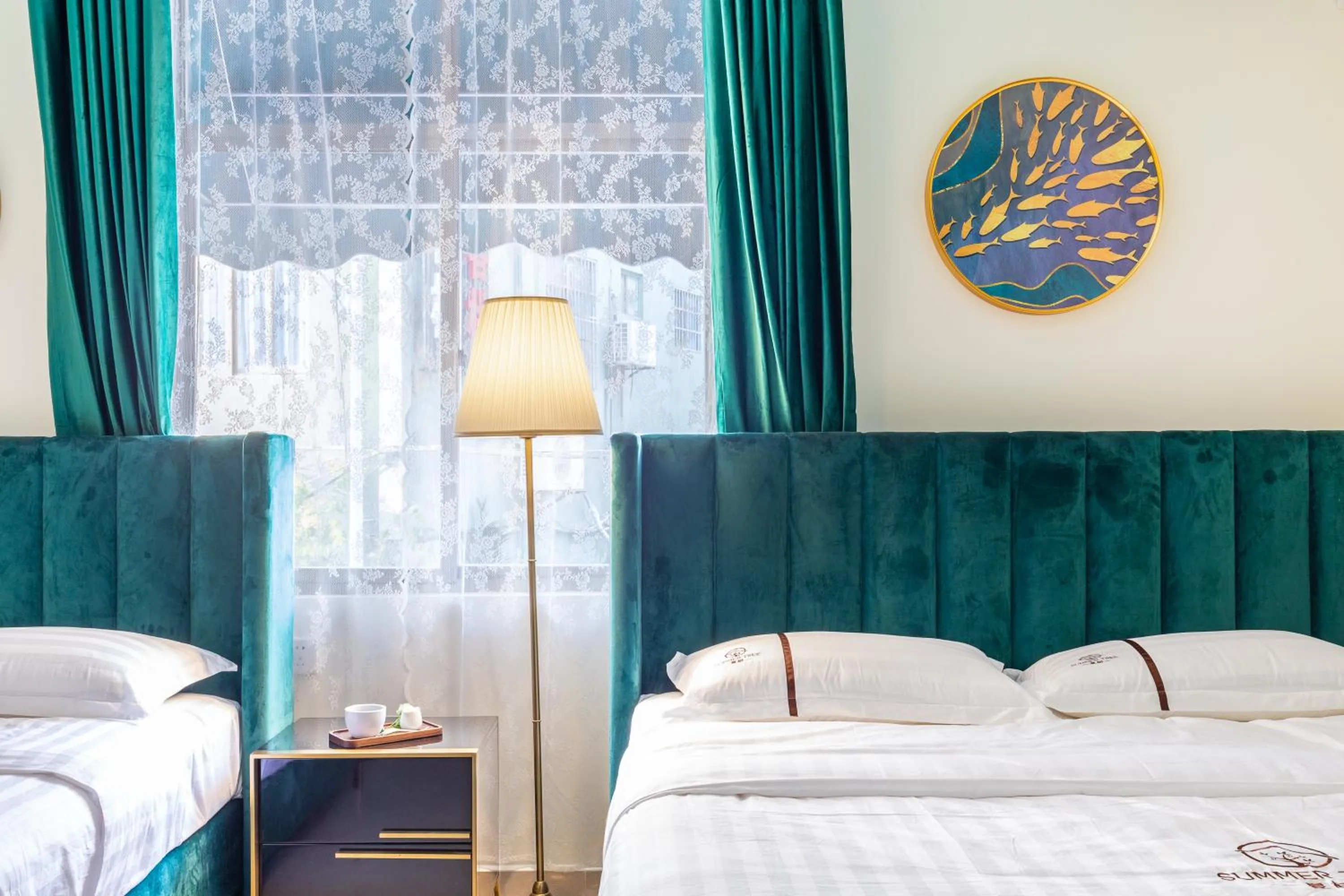 Nearby landmark, Bed in Summer Tree Inn