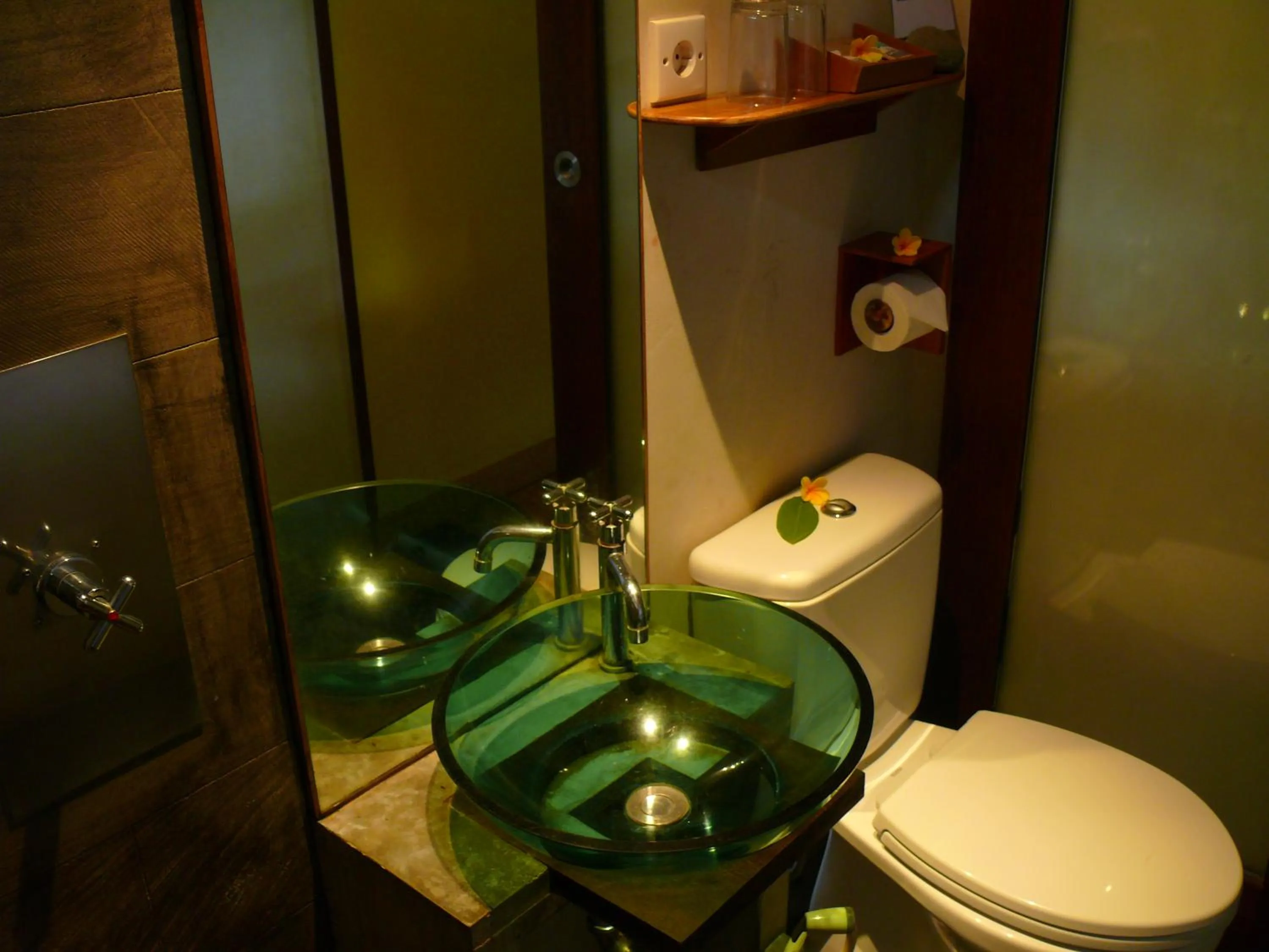 Bathroom in JavaCove Beach Hotel