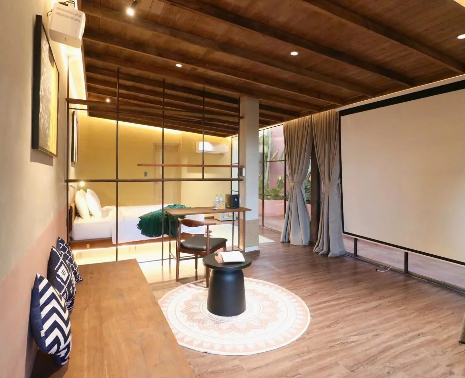 Restaurant/places to eat in Joi Boutique Bãi Trước