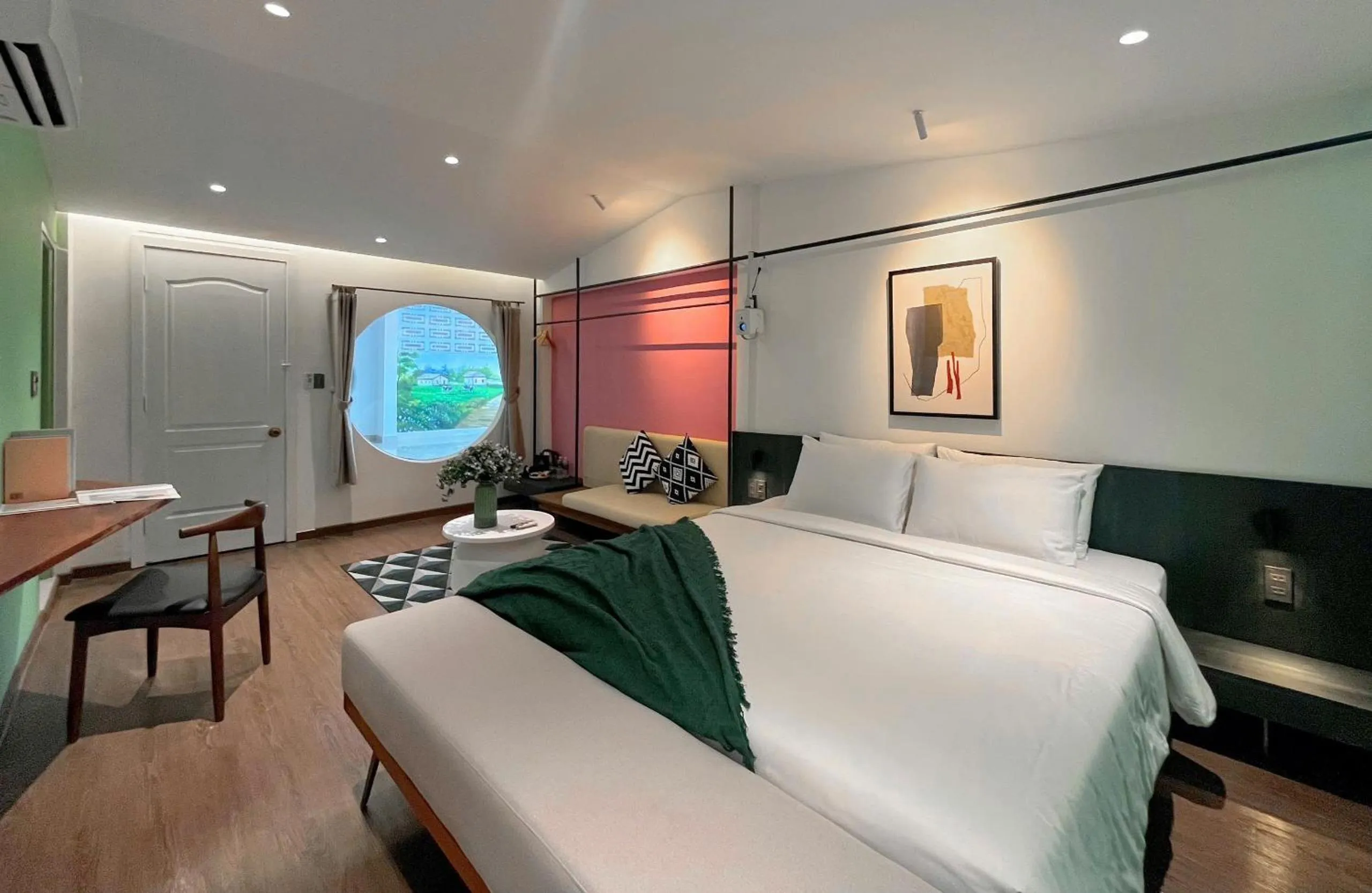 Bed in Joi Boutique Bãi Trước