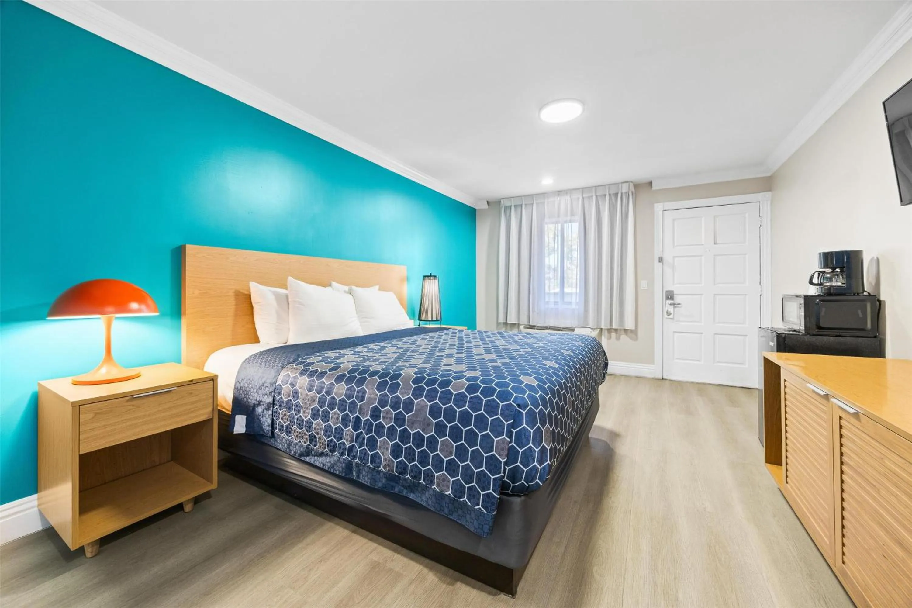 Bedroom, Bed in Signature Inn San Jose