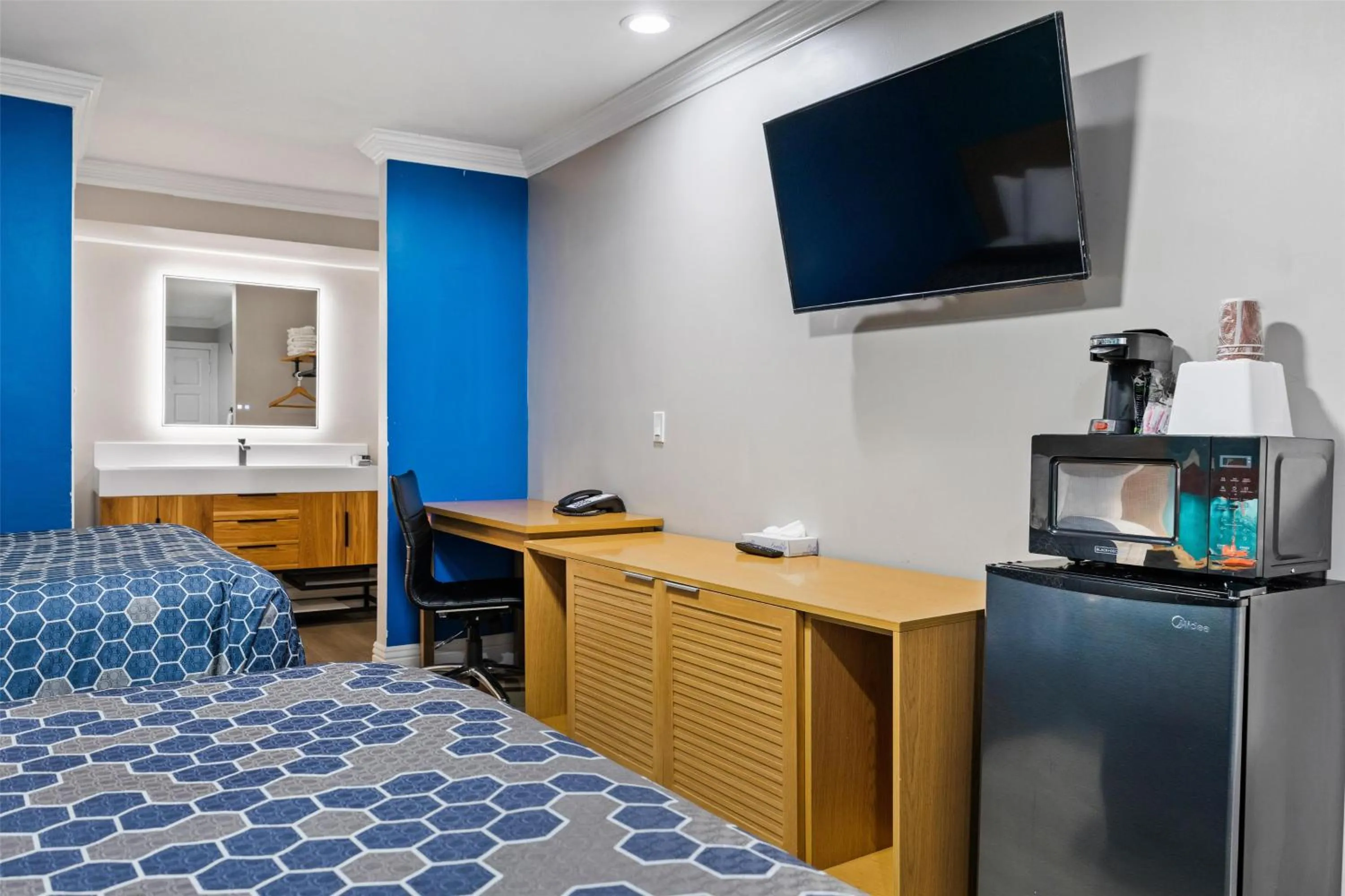 Bedroom, Bed in Signature Inn San Jose