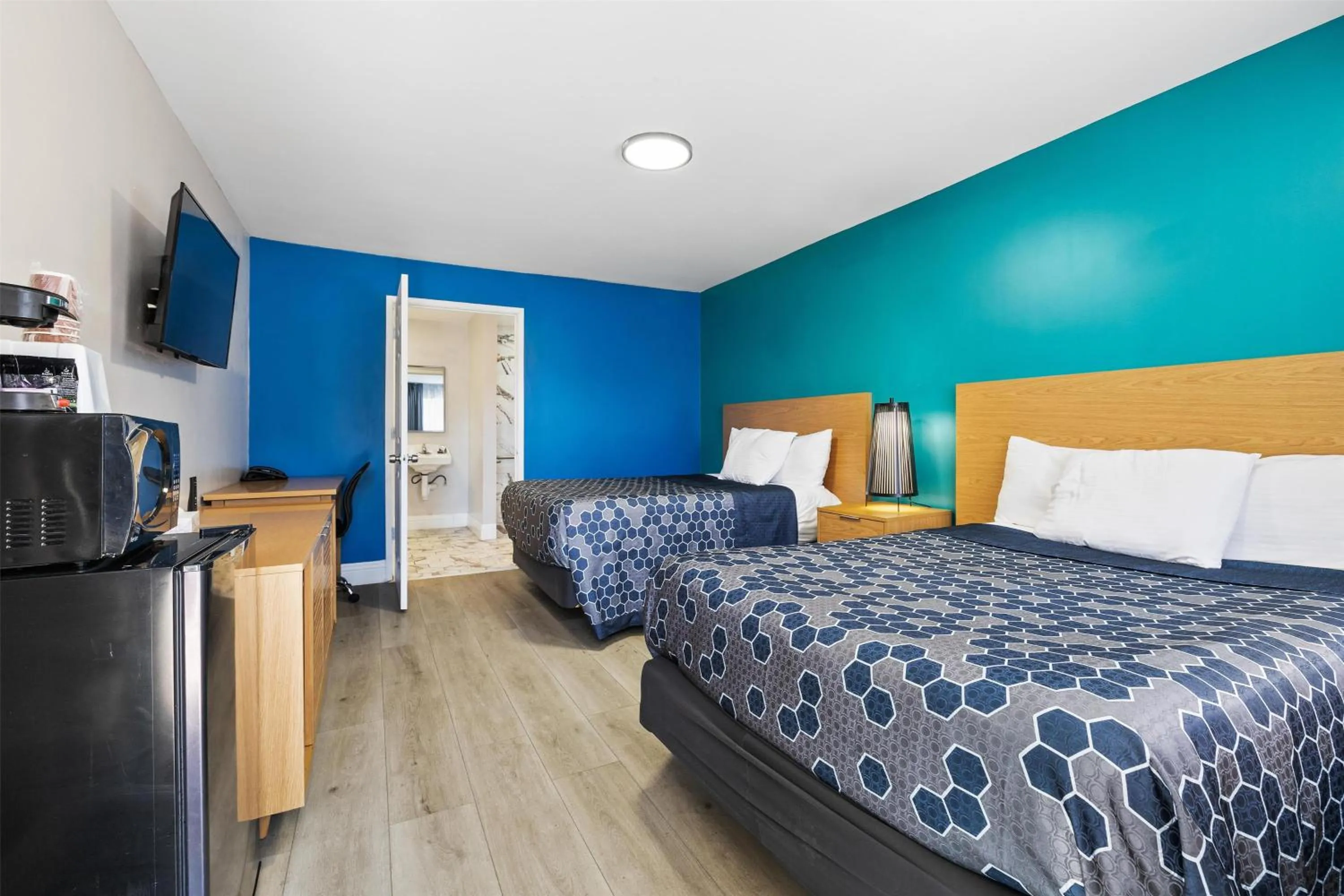 Bedroom, Bed in Signature Inn San Jose