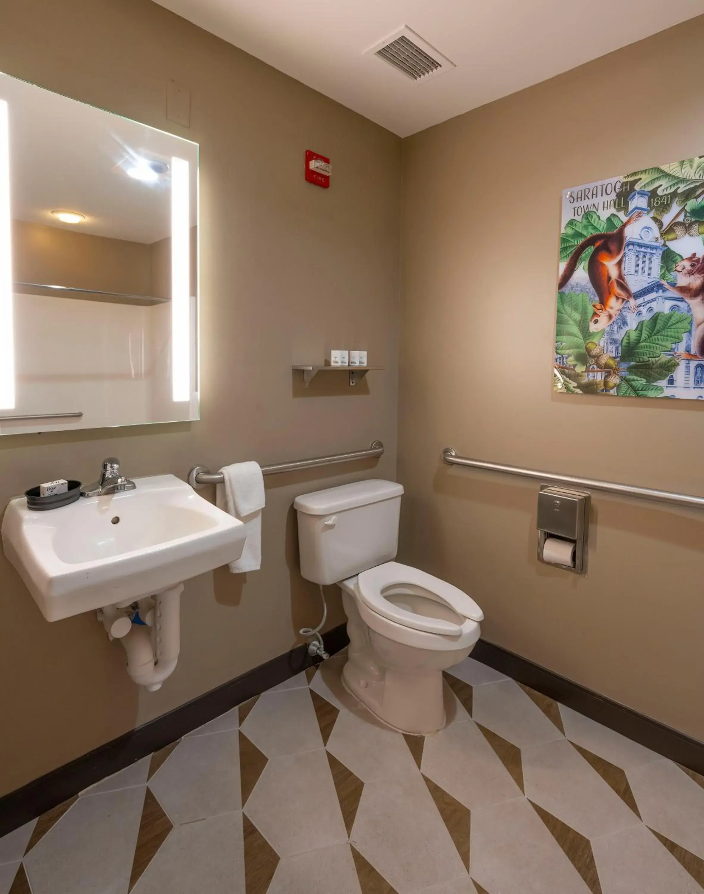 King Room - Disability Access/Non Smoking in The Hotel Saratoga, an Ascend Collection Hotel King Room - Disability Access/Non Smoking in The Hotel Saratoga, an Ascend Collection Hotel