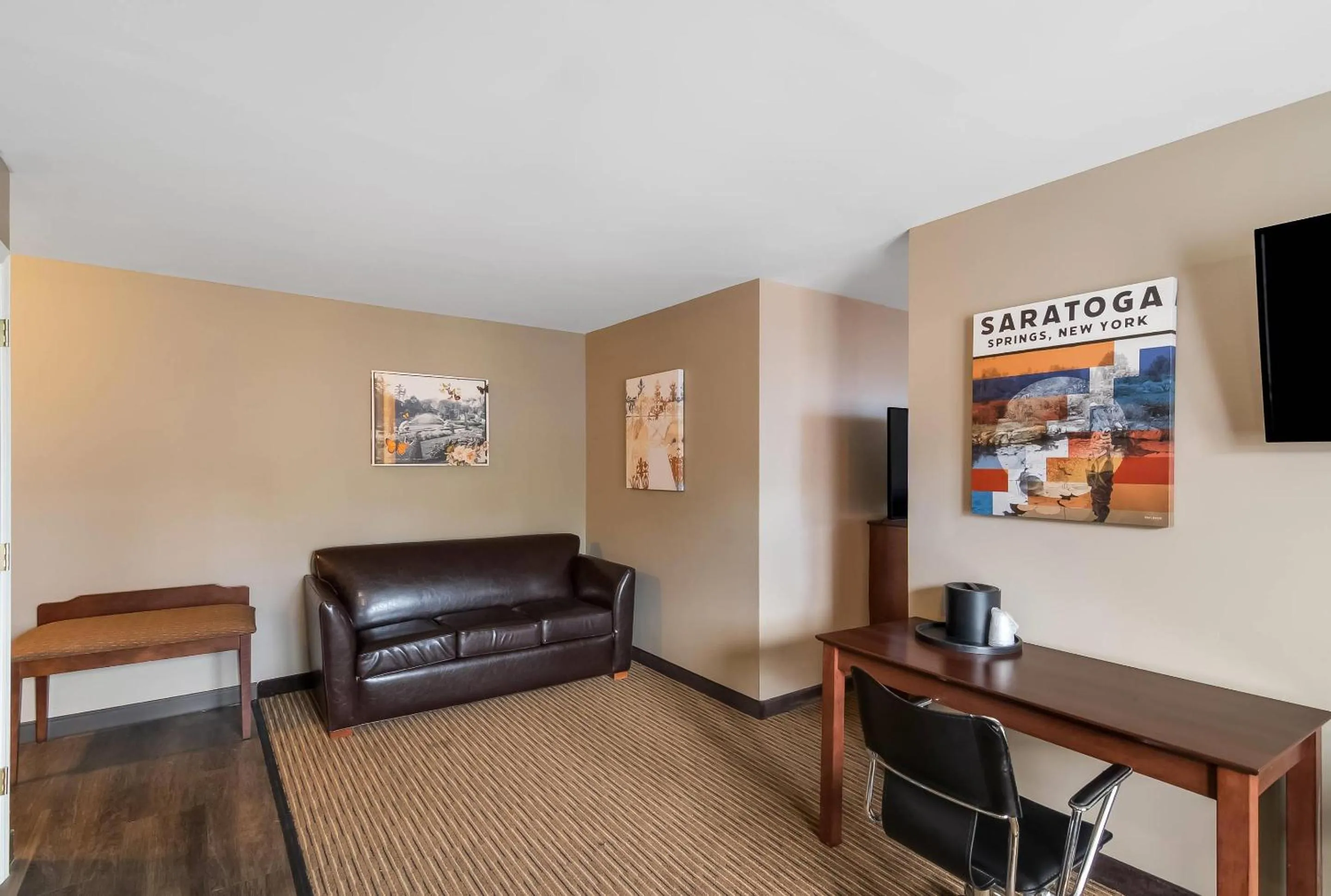 Bedroom in The Hotel Saratoga, an Ascend Collection Hotel