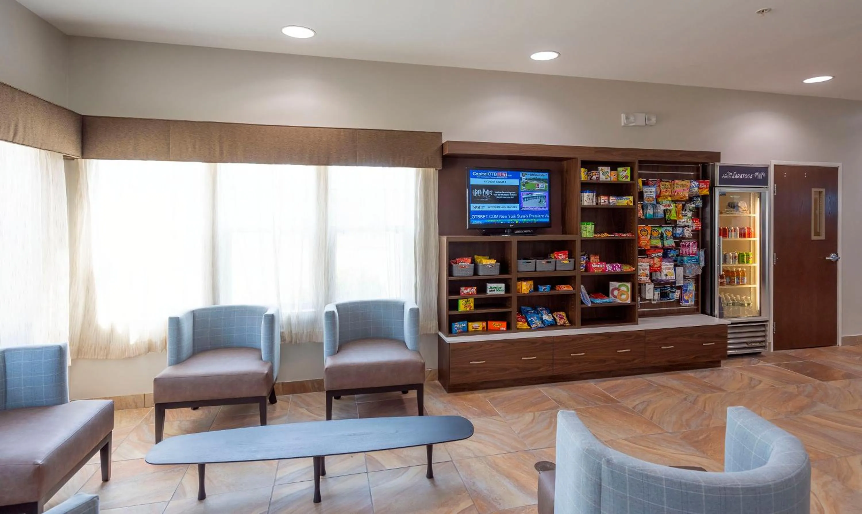 Supermarket/grocery shop in The Hotel Saratoga, an Ascend Collection Hotel