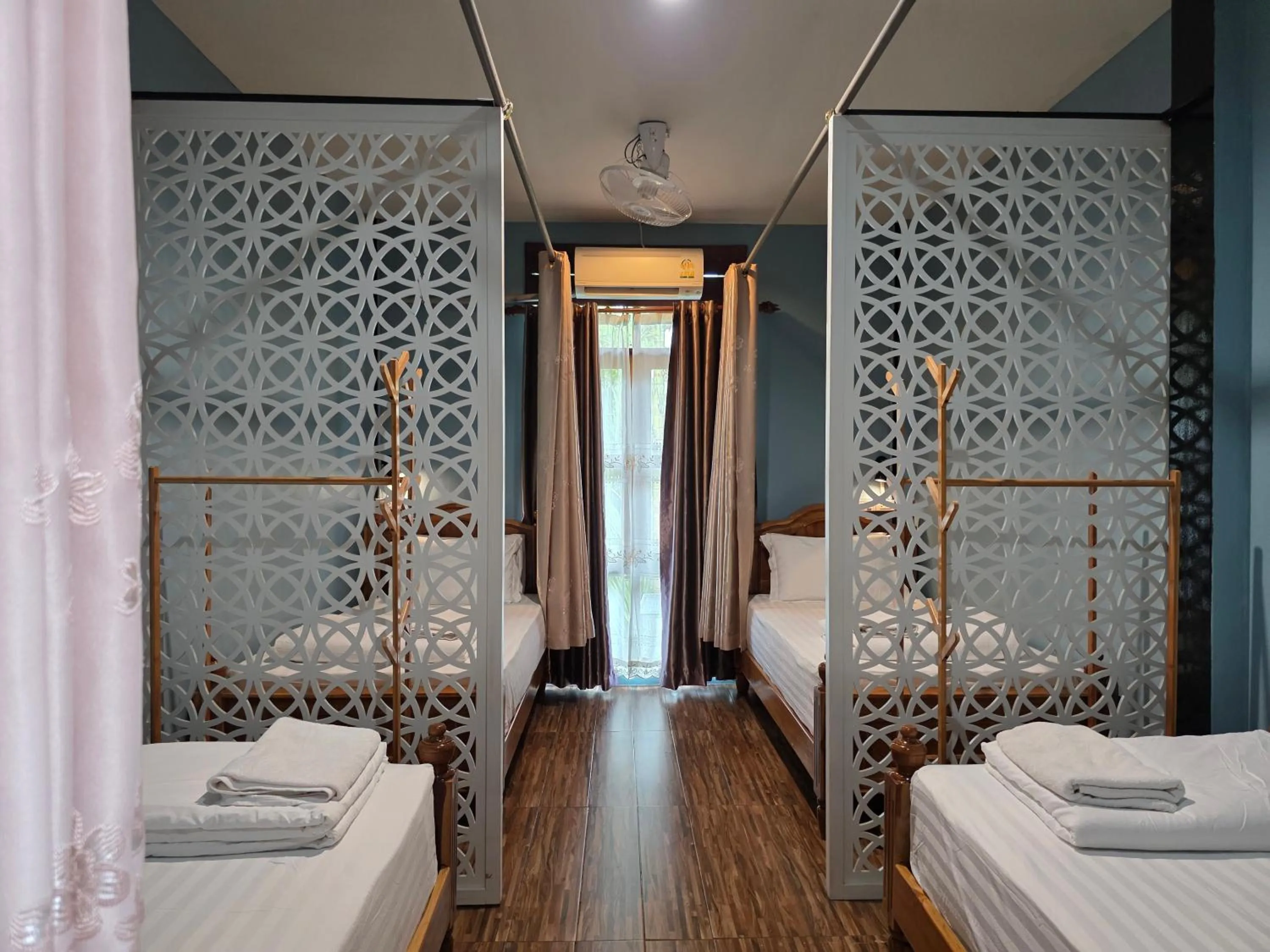 Photo of the whole room, Bed in Bloom Cafe & Hostel