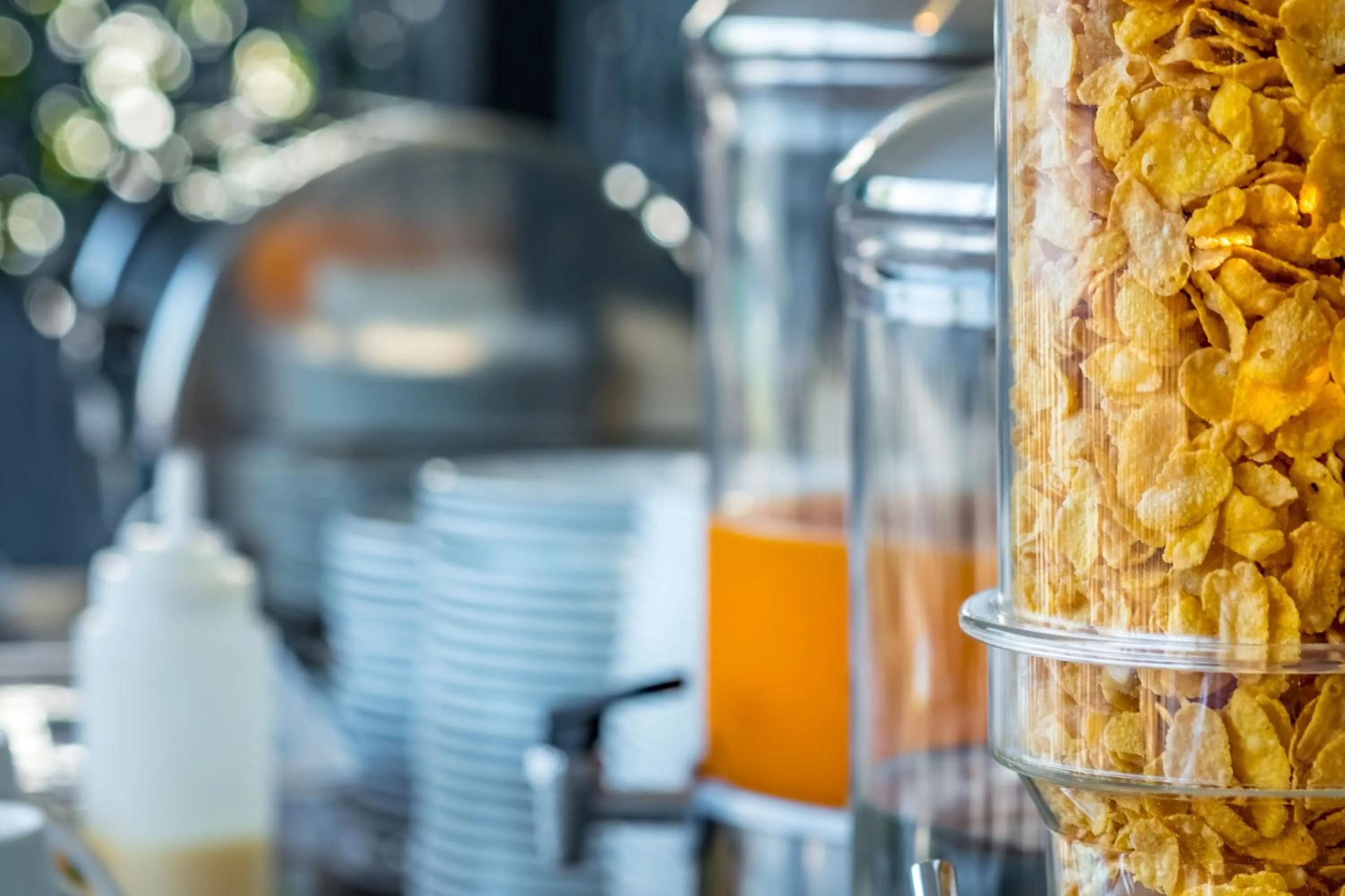 Restaurant/places to eat in Kamala Resotel, SHA Extra Plus