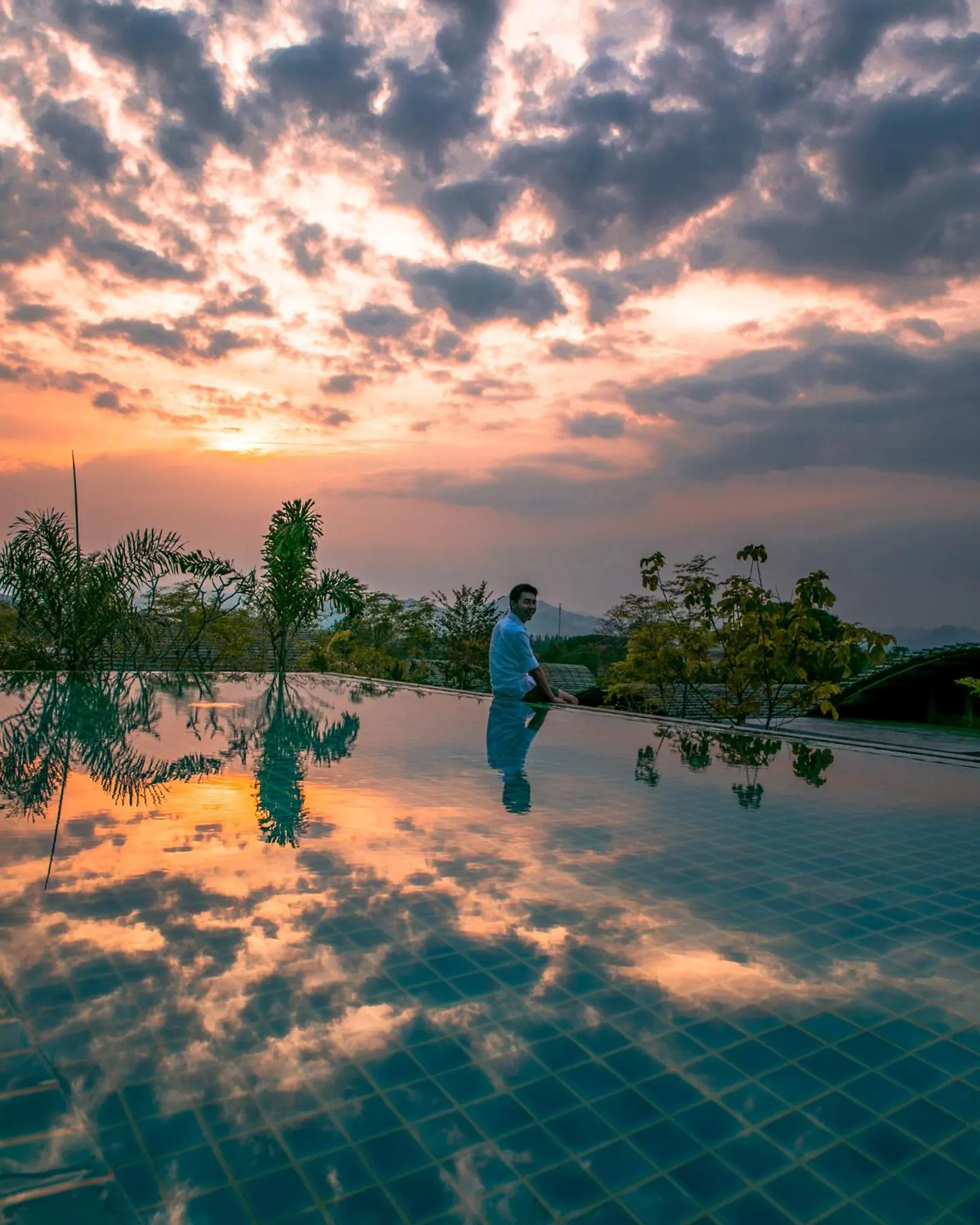 Swimming pool in Vino Neste Private Pool Villas